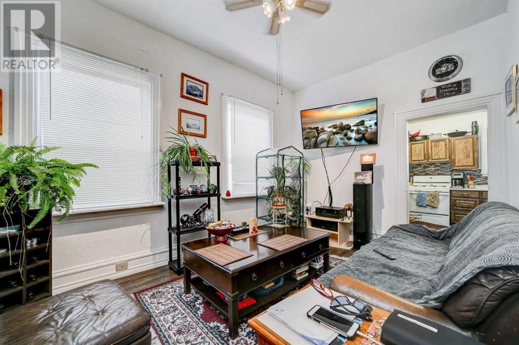 Property at 612 6 Street S image 5