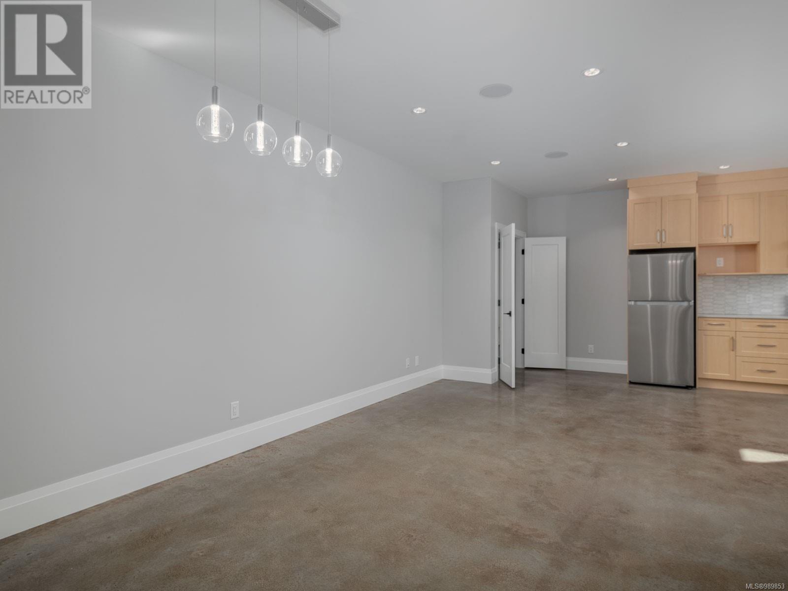 Property at 5391 Kenwill Dr image 5