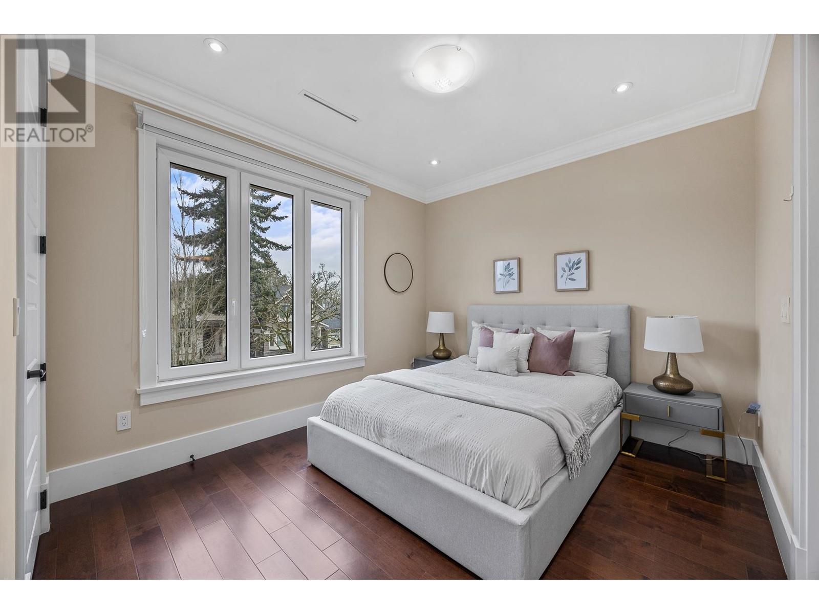 Listing Picture 23 of 40 : 3548 W 23RD AVENUE, Vancouver / 溫哥華 - 魯藝地產 Yvonne Lu Group - MLS Medallion Club Member