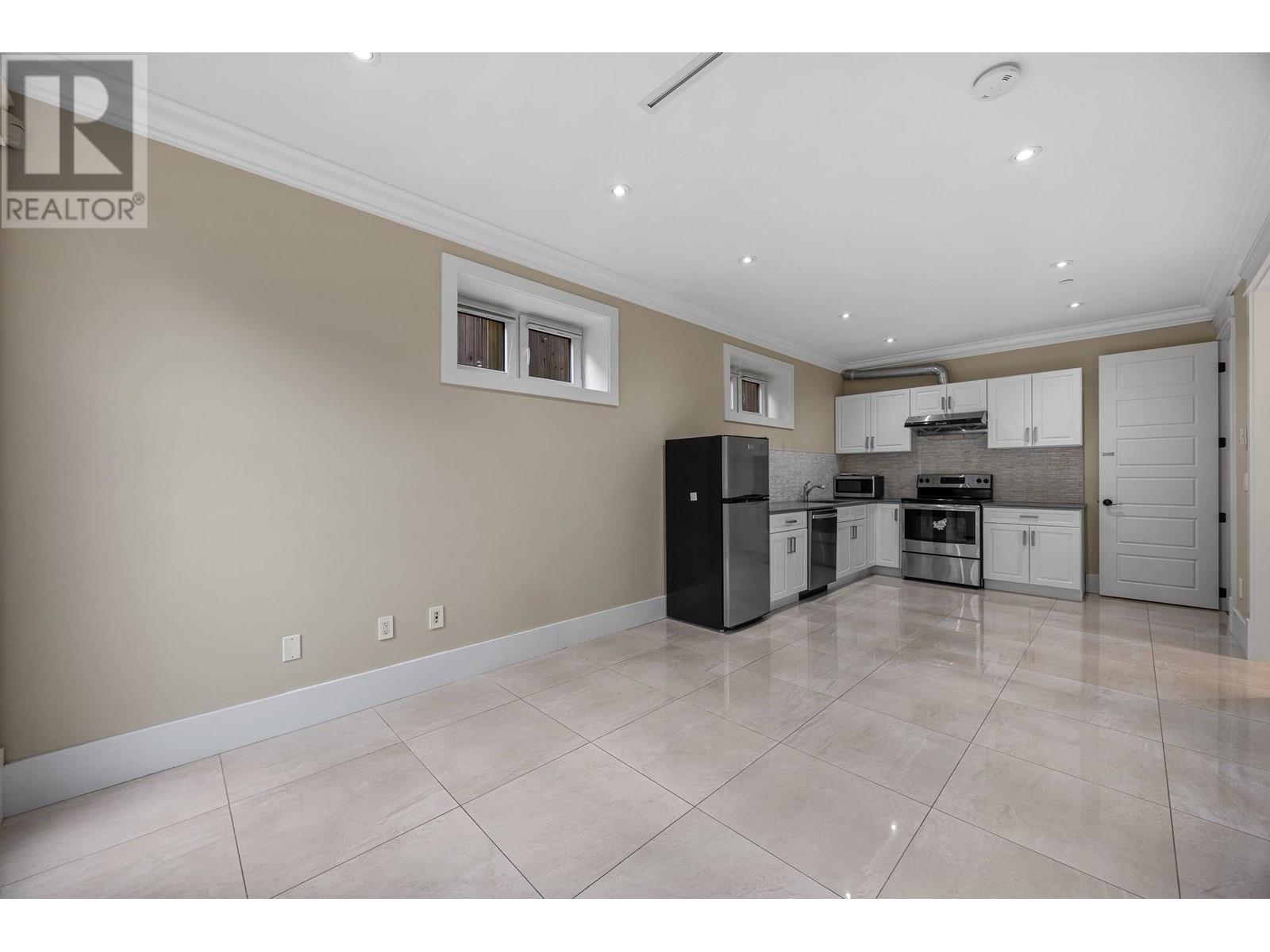 Listing Picture 33 of 40 : 3548 W 23RD AVENUE, Vancouver / 溫哥華 - 魯藝地產 Yvonne Lu Group - MLS Medallion Club Member