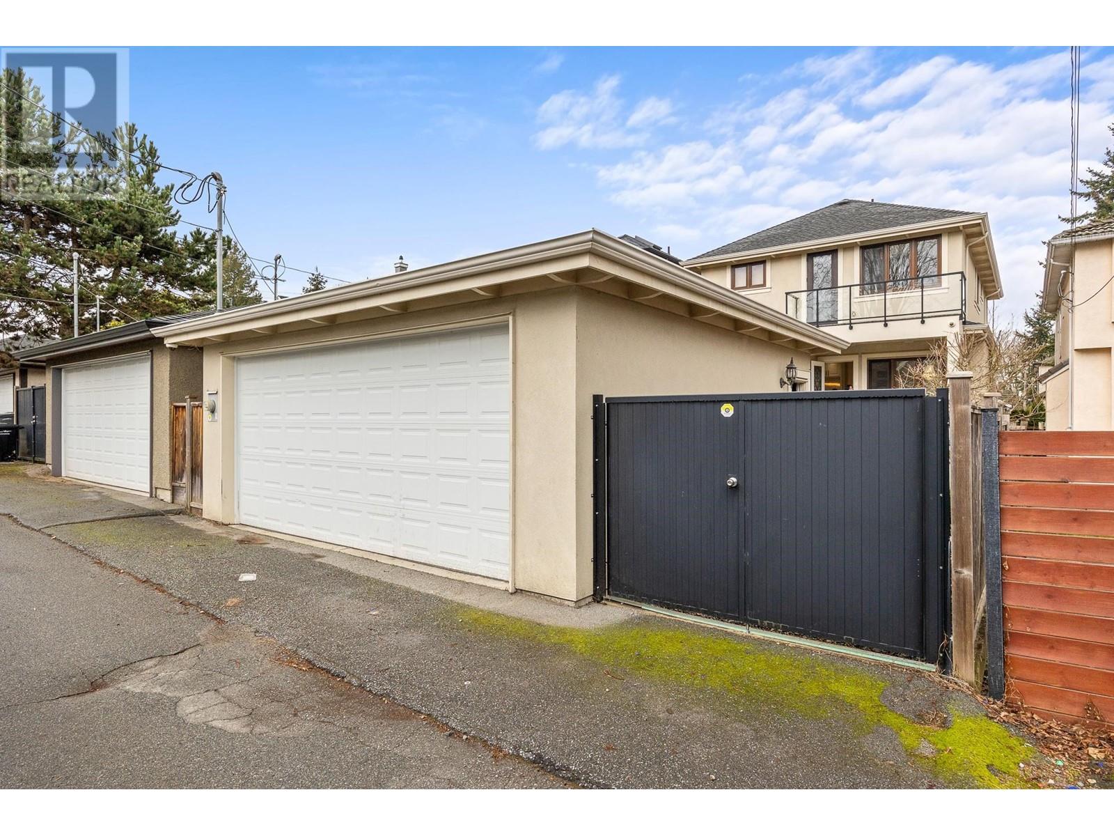 Listing Picture 39 of 40 : 3548 W 23RD AVENUE, Vancouver / 溫哥華 - 魯藝地產 Yvonne Lu Group - MLS Medallion Club Member