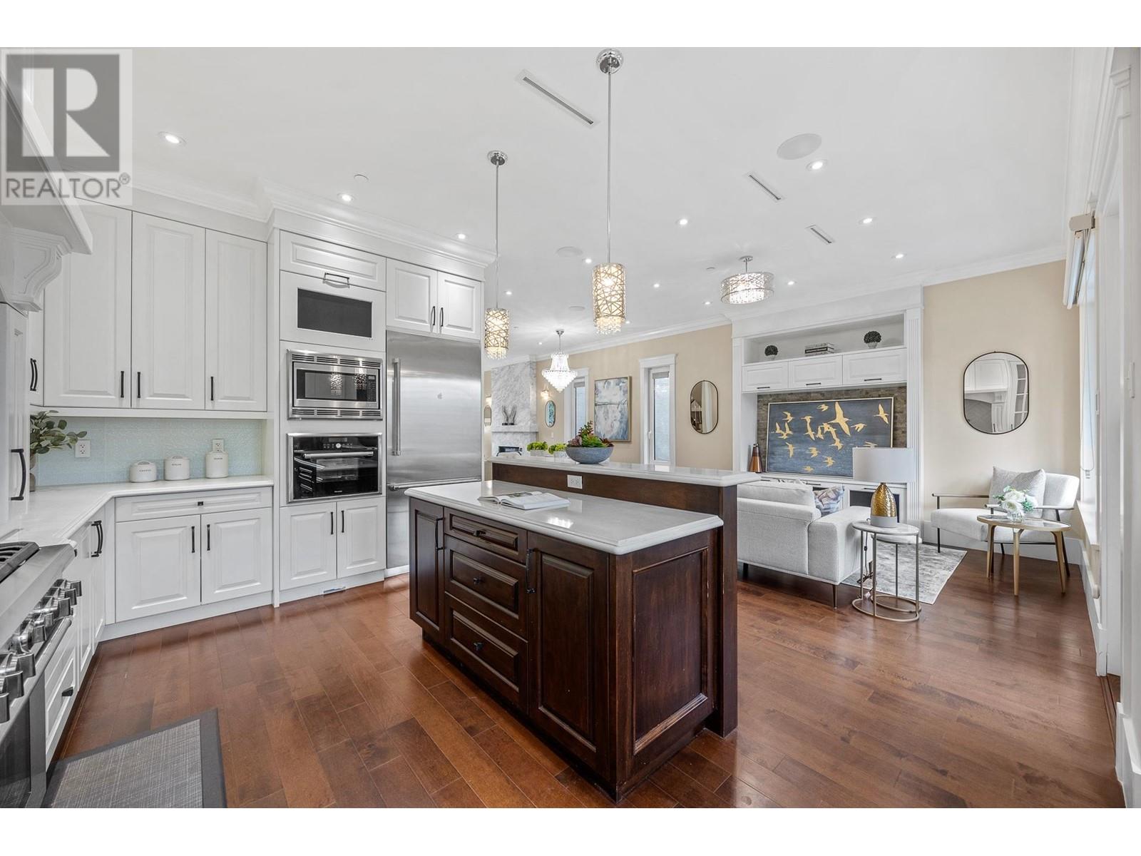 Listing Picture 14 of 40 : 3548 W 23RD AVENUE, Vancouver / 溫哥華 - 魯藝地產 Yvonne Lu Group - MLS Medallion Club Member