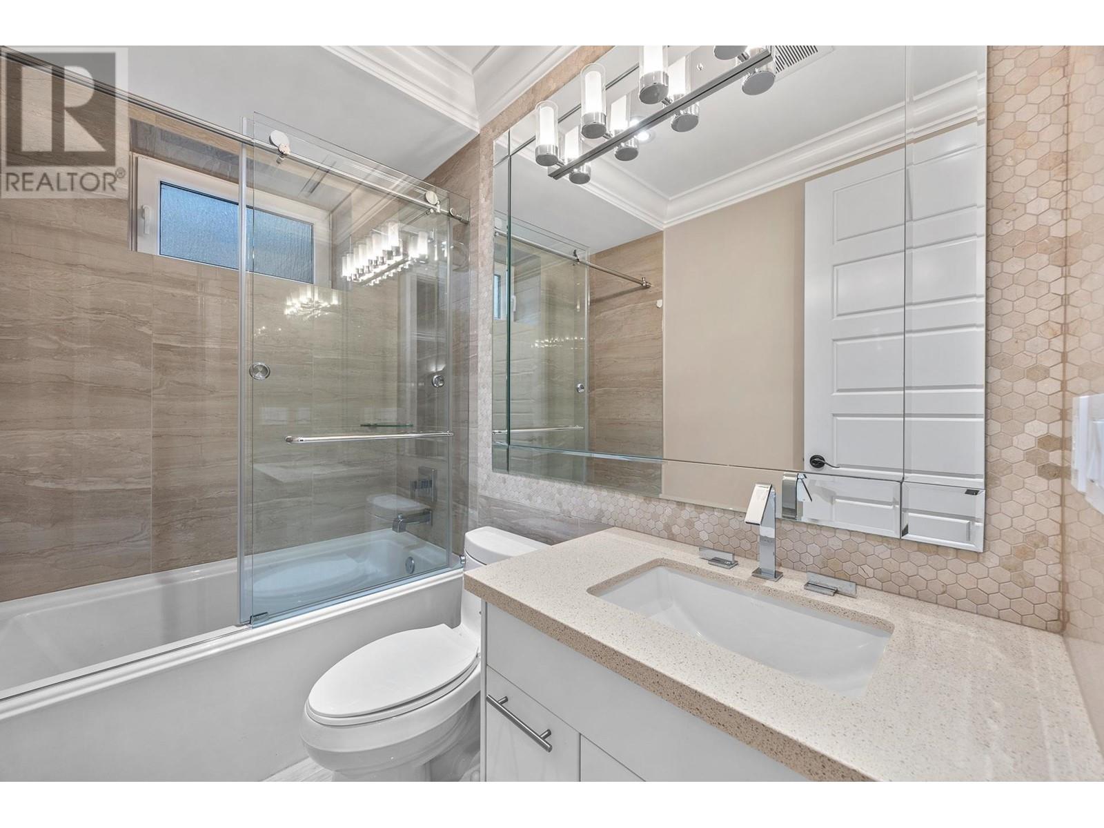 Listing Picture 30 of 40 : 3548 W 23RD AVENUE, Vancouver / 溫哥華 - 魯藝地產 Yvonne Lu Group - MLS Medallion Club Member