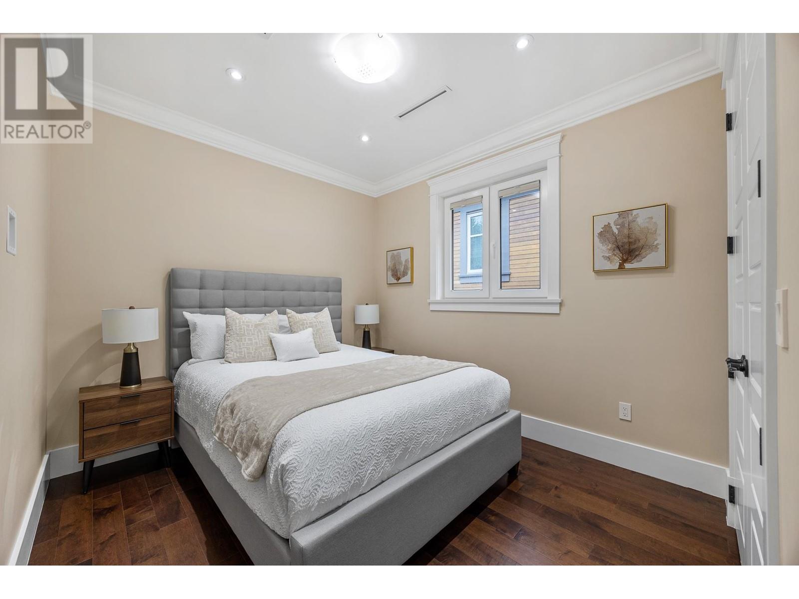 Listing Picture 35 of 40 : 3548 W 23RD AVENUE, Vancouver / 溫哥華 - 魯藝地產 Yvonne Lu Group - MLS Medallion Club Member
