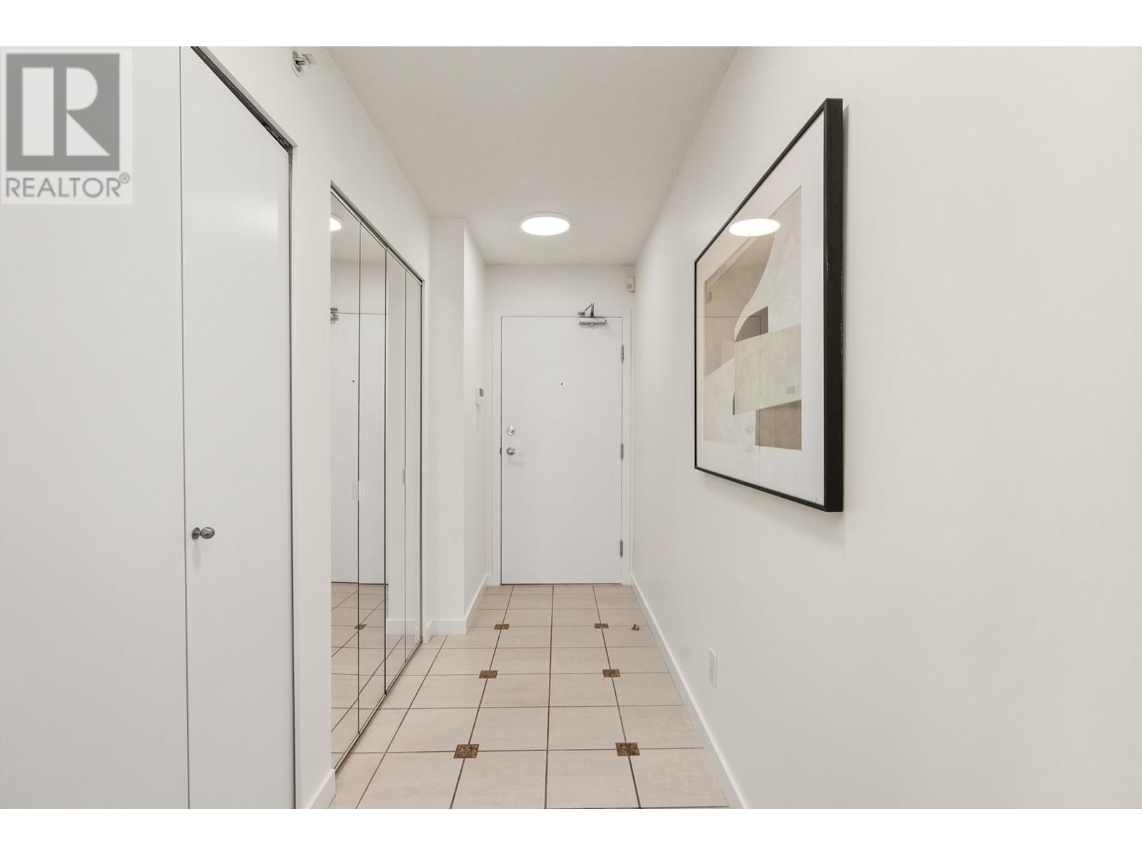 Listing Picture 18 of 26 : 3601 1033 MARINASIDE CRESCENT, Vancouver / 溫哥華 - 魯藝地產 Yvonne Lu Group - MLS Medallion Club Member