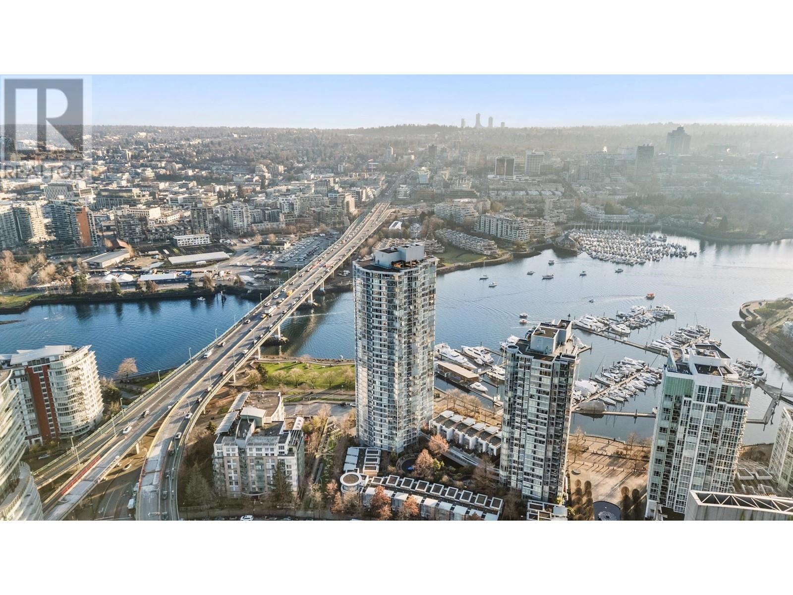 Listing Picture 21 of 26 : 3601 1033 MARINASIDE CRESCENT, Vancouver / 溫哥華 - 魯藝地產 Yvonne Lu Group - MLS Medallion Club Member