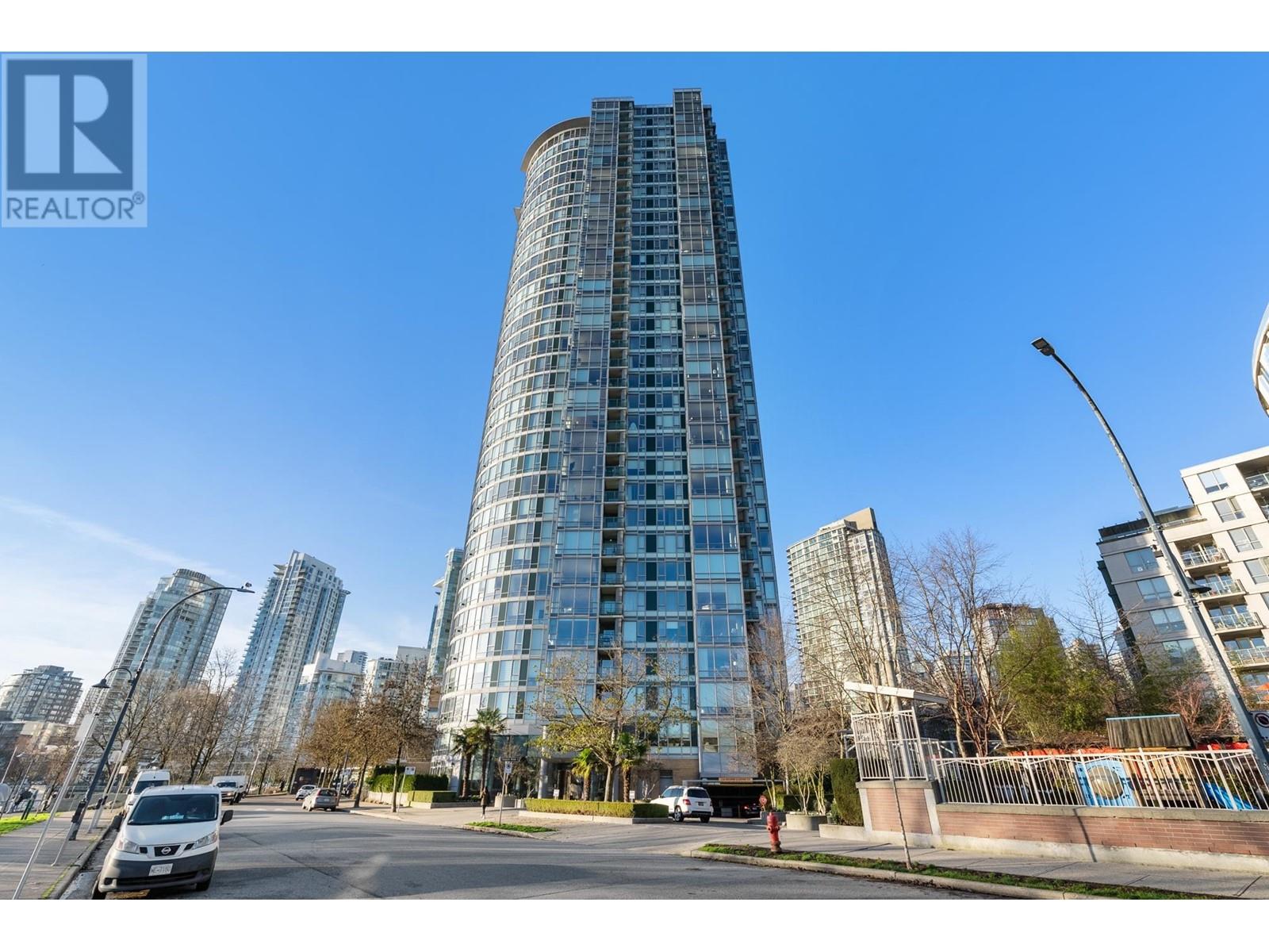Listing Picture 22 of 26 : 3601 1033 MARINASIDE CRESCENT, Vancouver / 溫哥華 - 魯藝地產 Yvonne Lu Group - MLS Medallion Club Member