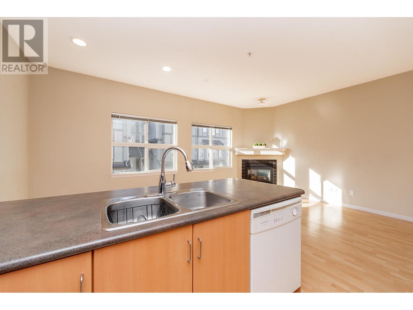 70 1055 Riverwood Gate, Port Coquitlam, British Columbia  V3B 8C3 - Photo 10 - R2974310