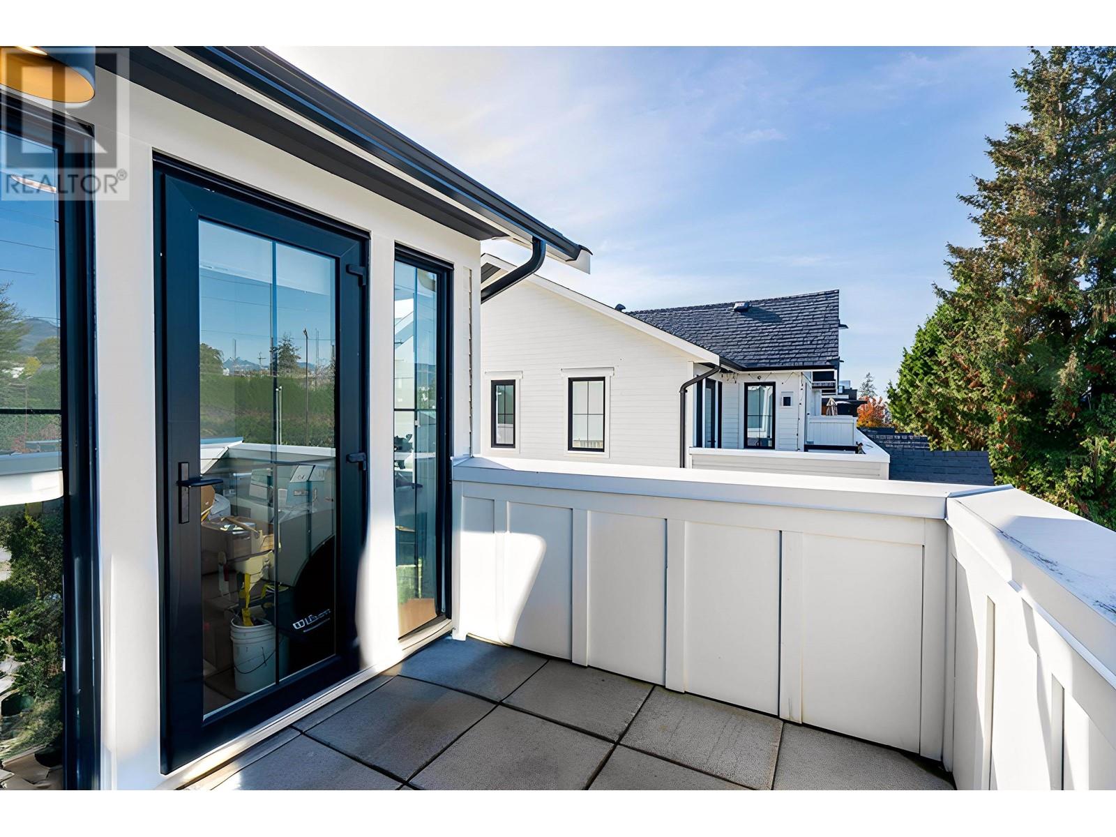 13 237 Ridgeway Avenue, North Vancouver, British Columbia  V7L 0H6 - Photo 22 - R2974329