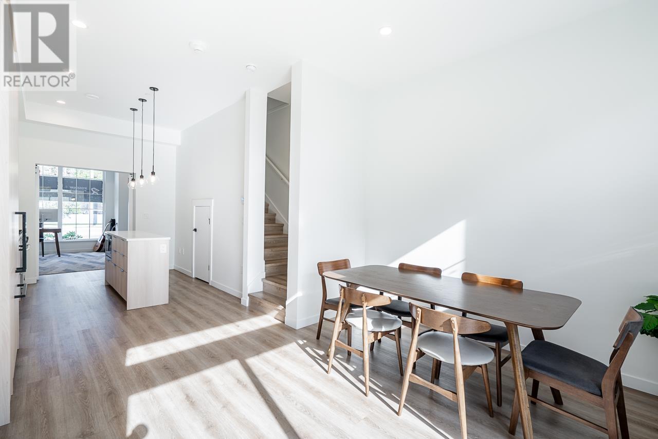 13 237 Ridgeway Avenue, North Vancouver, British Columbia  V7L 0H6 - Photo 9 - R2974329
