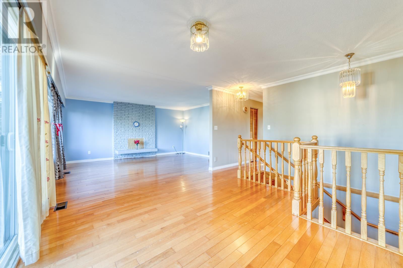 Property at 6500 YEATS CRESCENT image 3