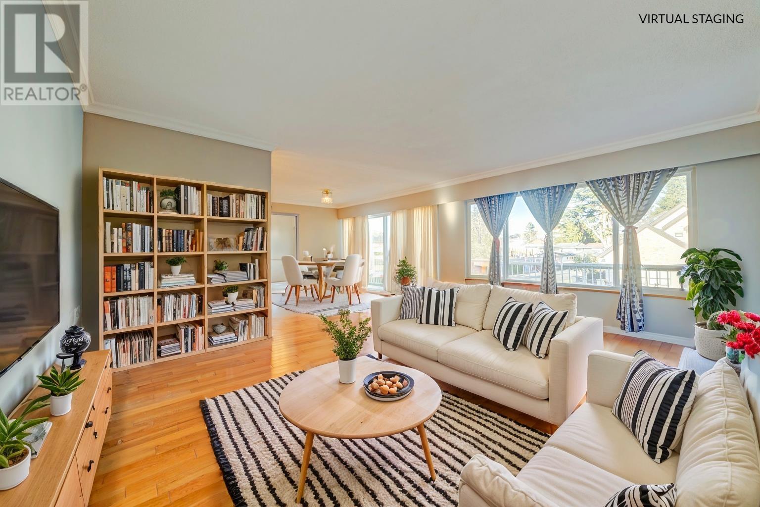 Property at 6500 YEATS CRESCENT image 4