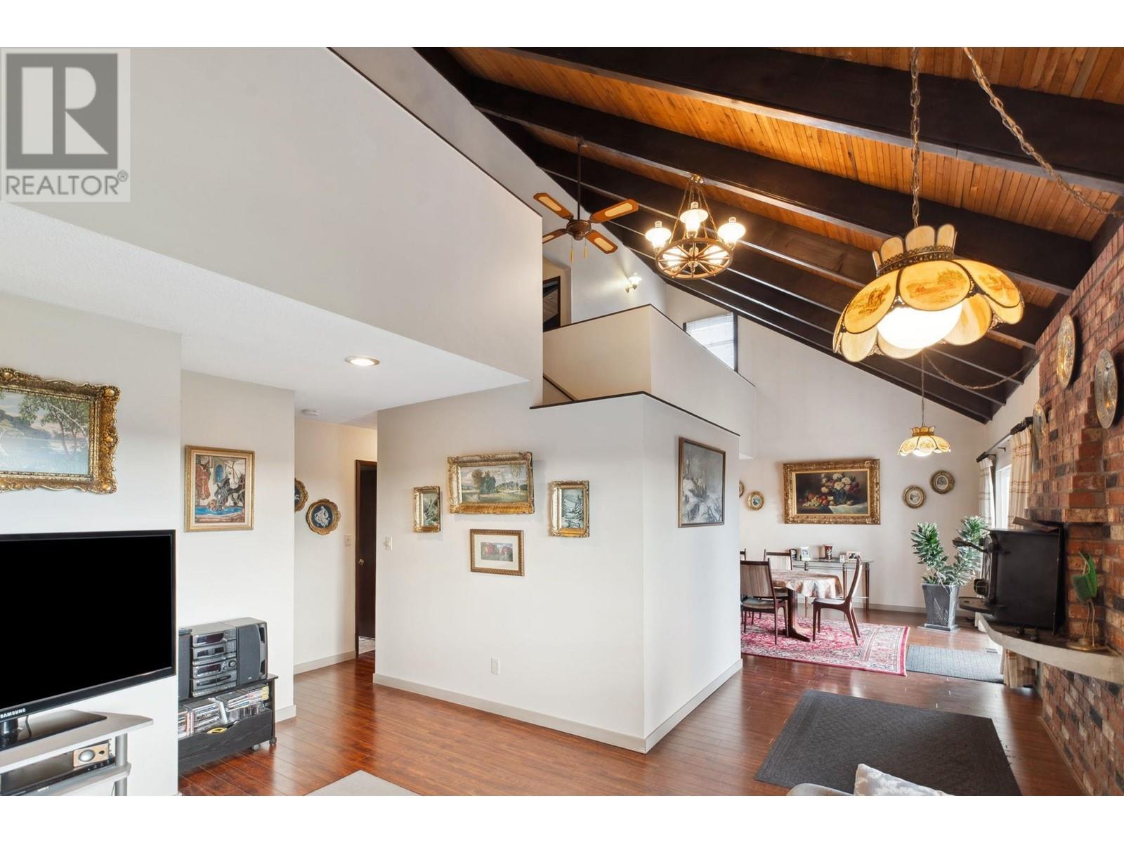3417 Roxton Avenue, Coquitlam, British Columbia  V3B 7M9 - Photo 5 - R2974041