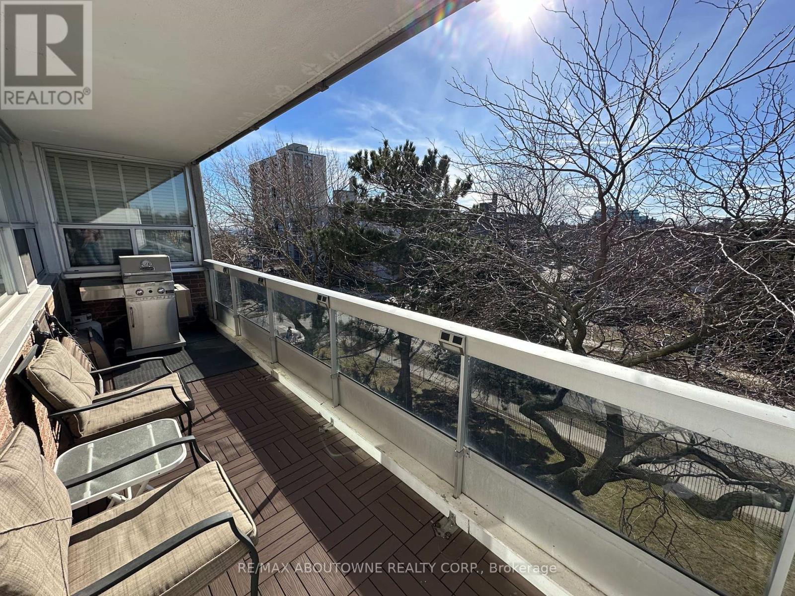 408 - 2263 Marine Drive, Oakville, Ontario  L6L 5K1 - Photo 14 - W12003326