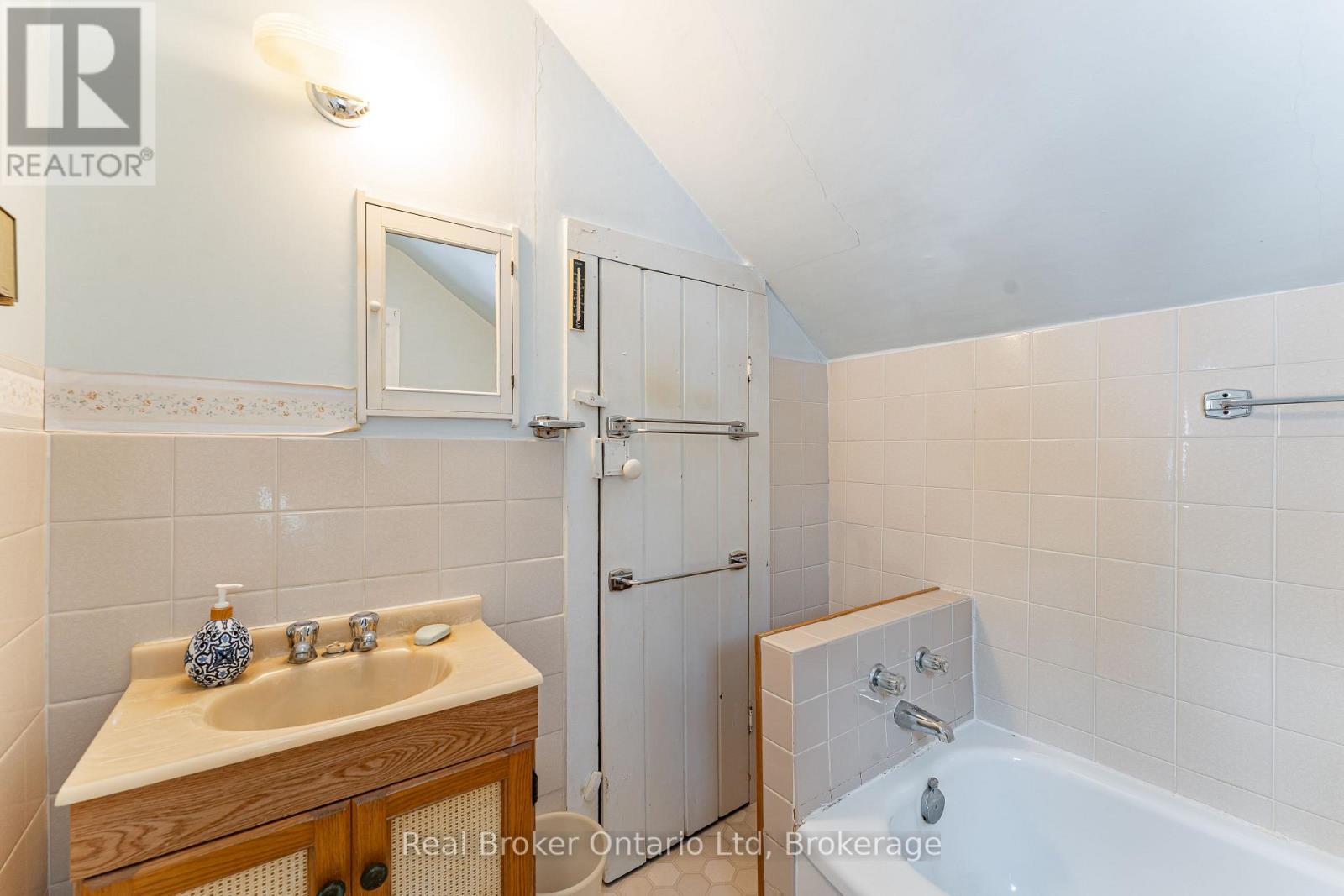 117 Gordon Street S, Chatsworth, Ontario  N0H 1G0 - Photo 16 - X11997348