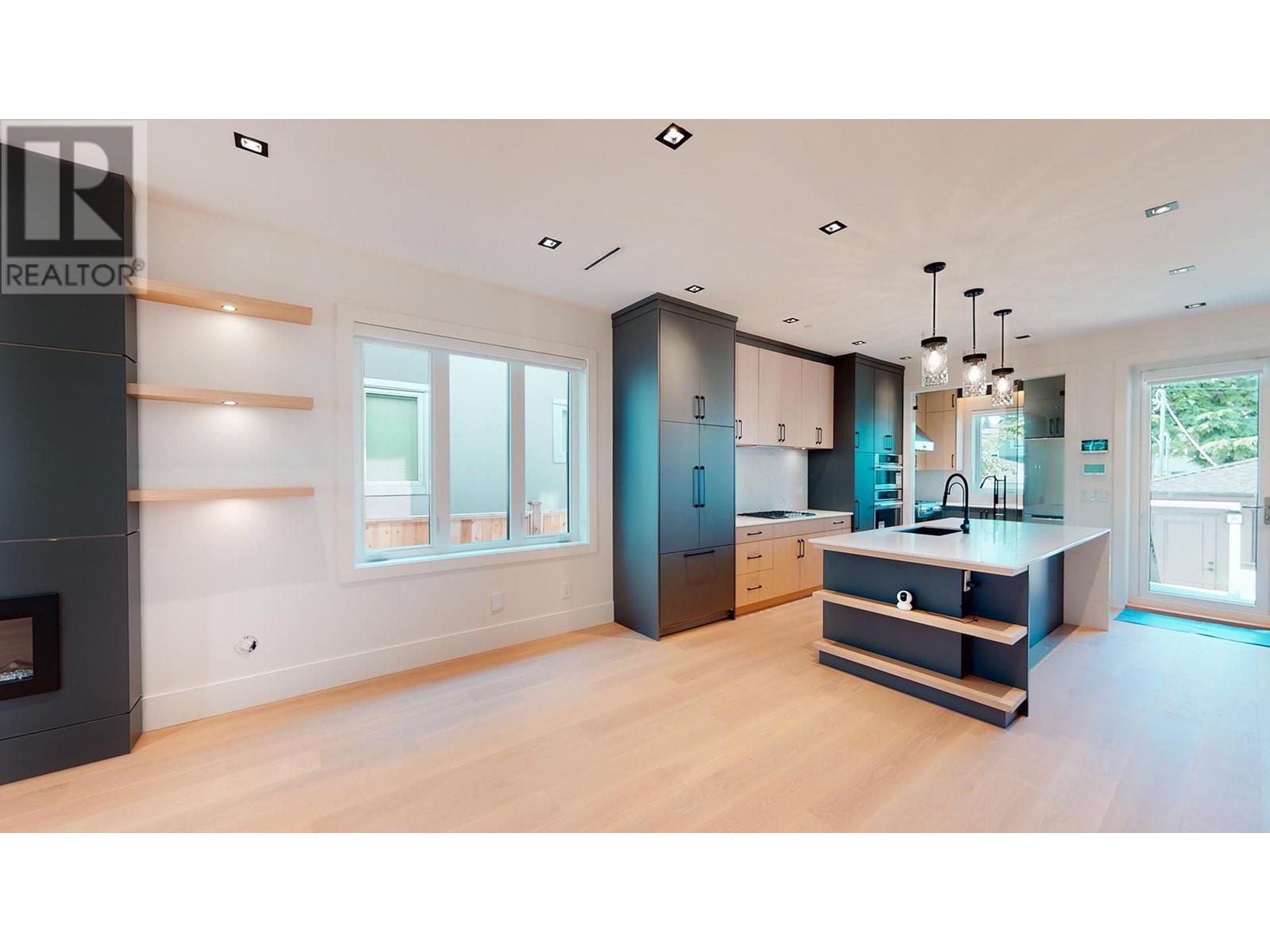 1960 W 42nd Avenue, Vancouver, British Columbia  V6M 2B1 - Photo 2 - R2974252