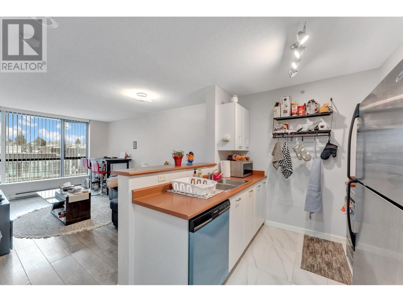 502 3438 Vanness Avenue, Vancouver, British Columbia  V5R 6E7 - Photo 2 - R2974340