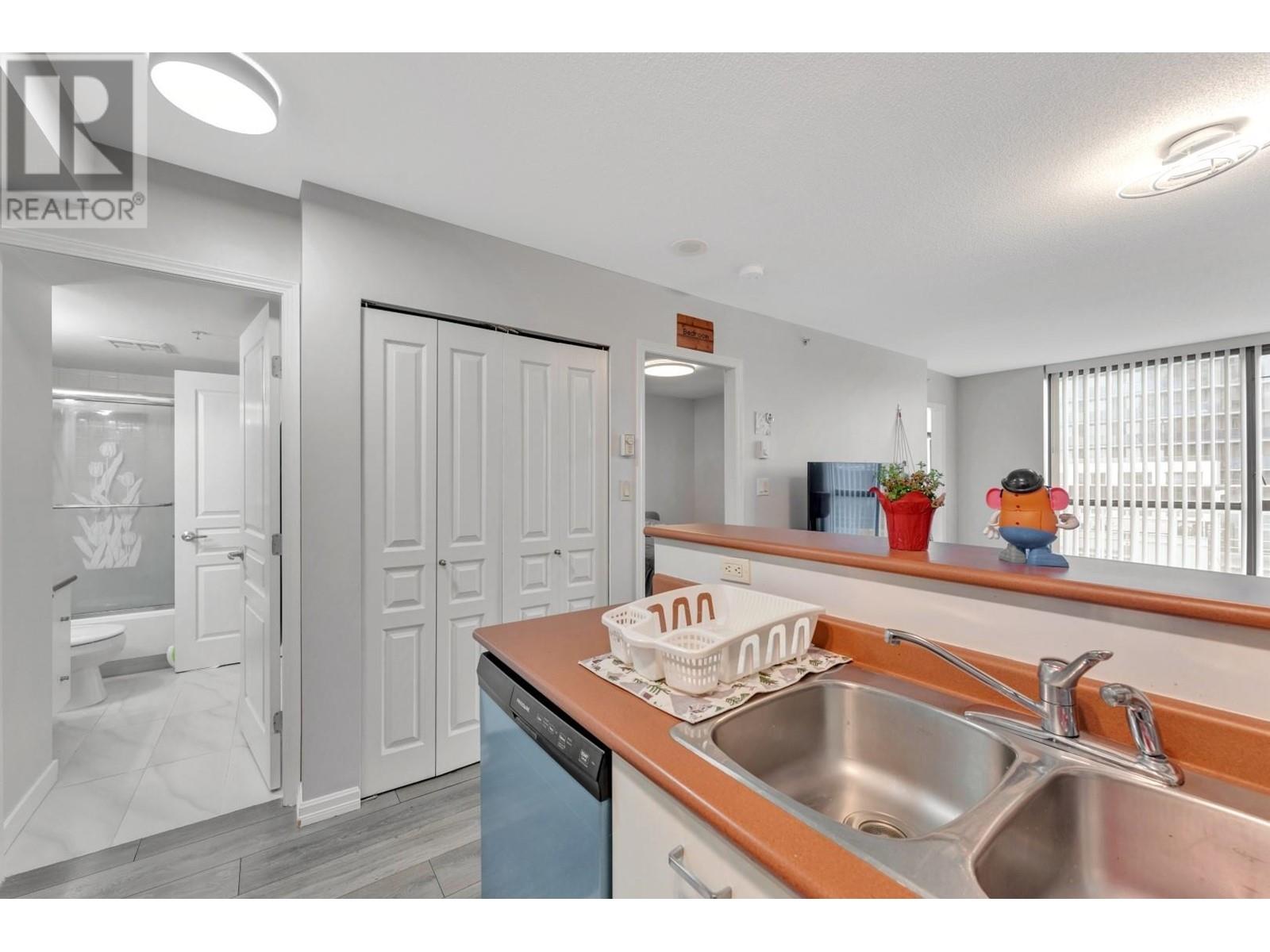 502 3438 Vanness Avenue, Vancouver, British Columbia  V5R 6E7 - Photo 4 - R2974340