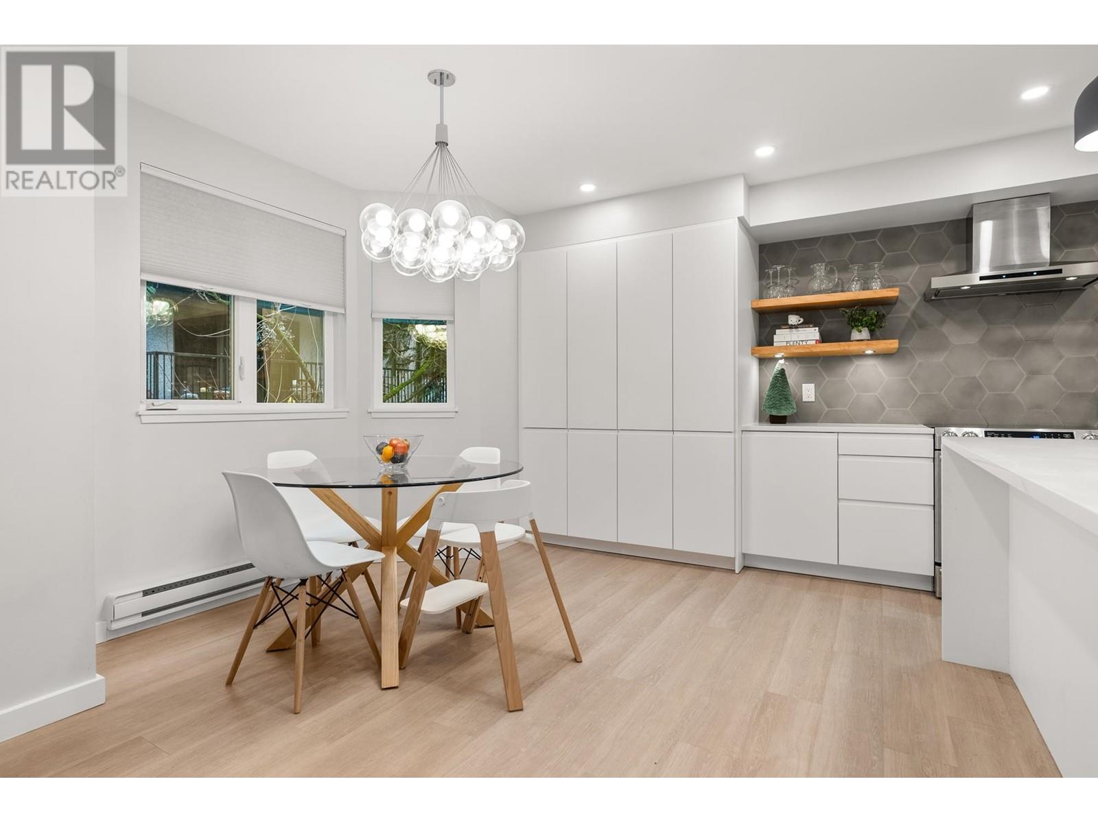 150 W 18th Street, North Vancouver, British Columbia  V7M 1W4 - Photo 10 - R2974361