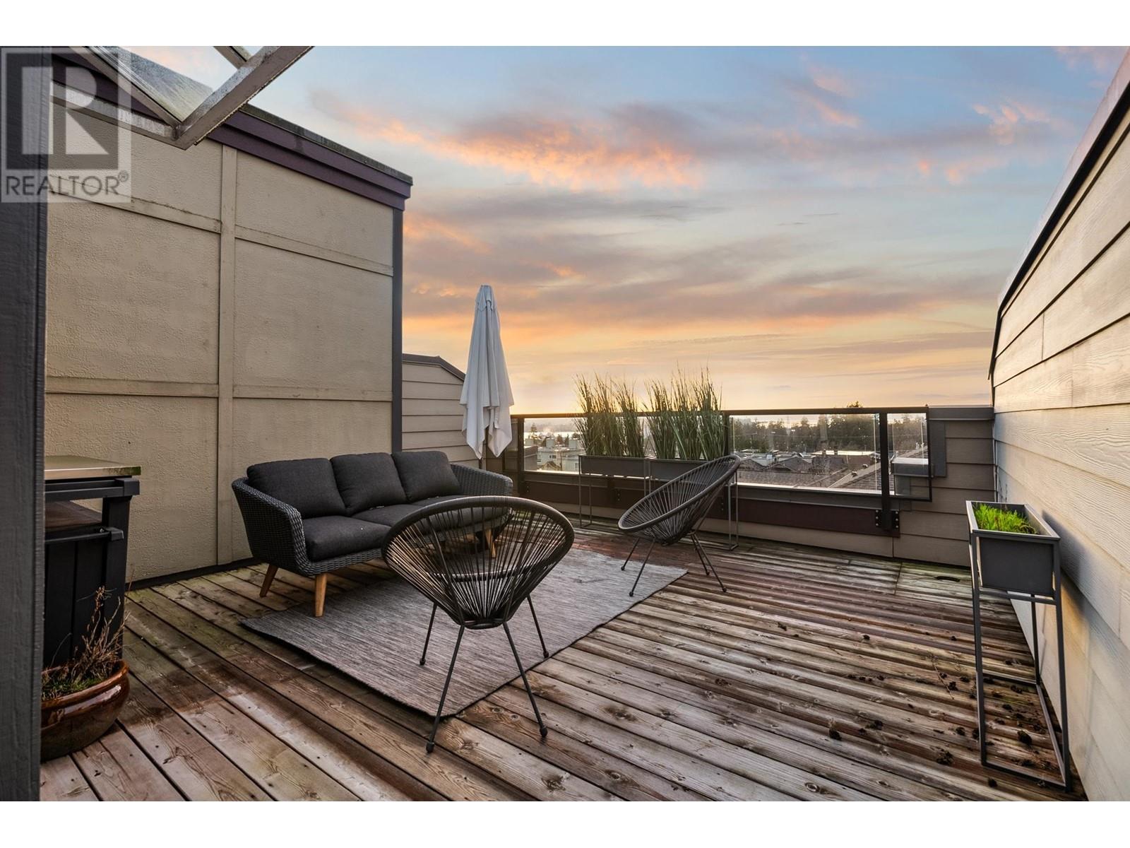 150 W 18th Street, North Vancouver, British Columbia  V7M 1W4 - Photo 28 - R2974361