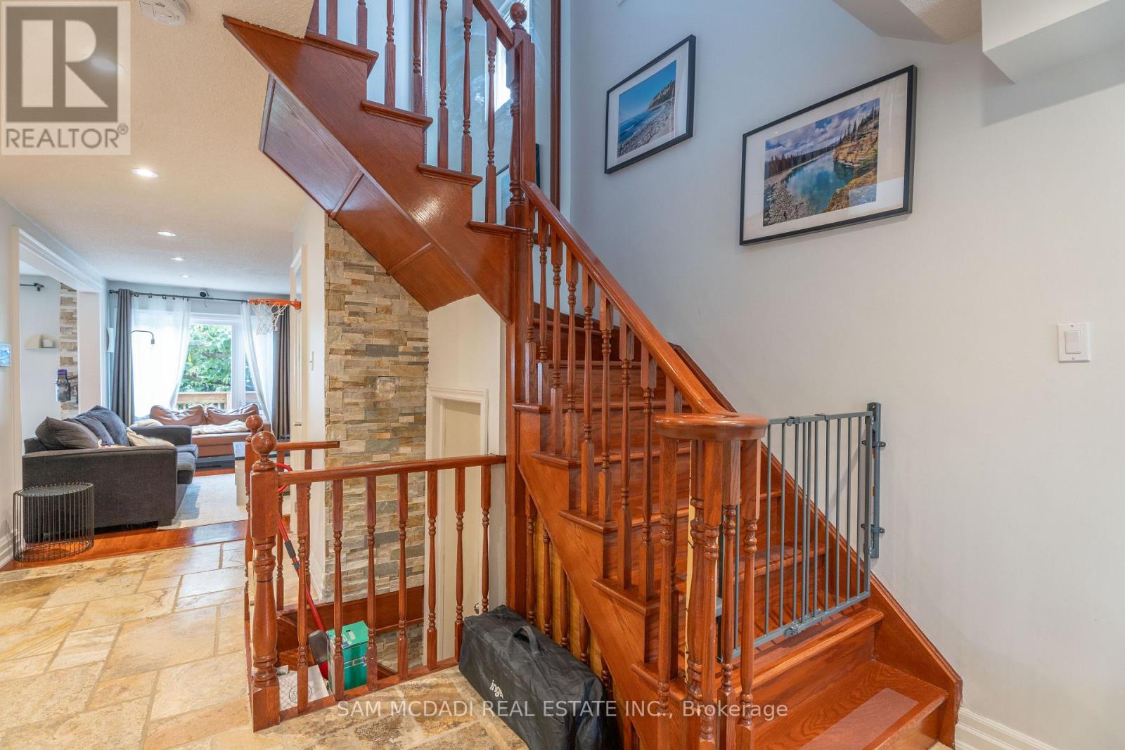 Property at 4484 JENKINS CRESCENT image 3