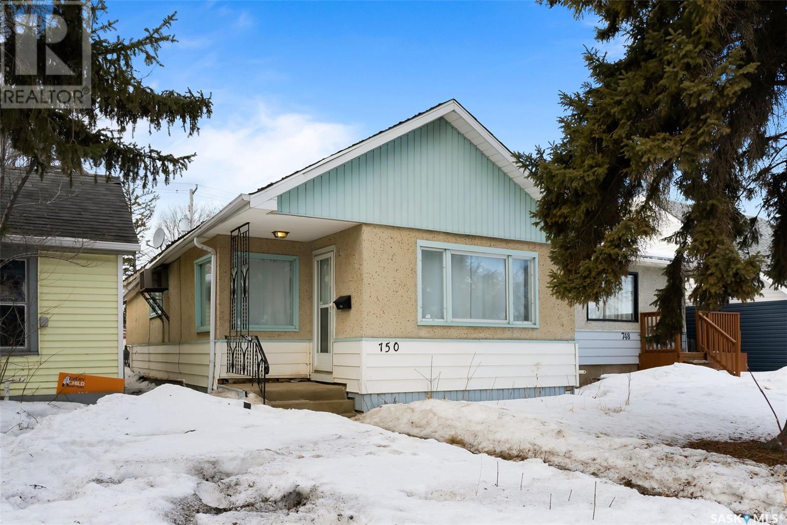 Property at 750 RAE STREET image 1
