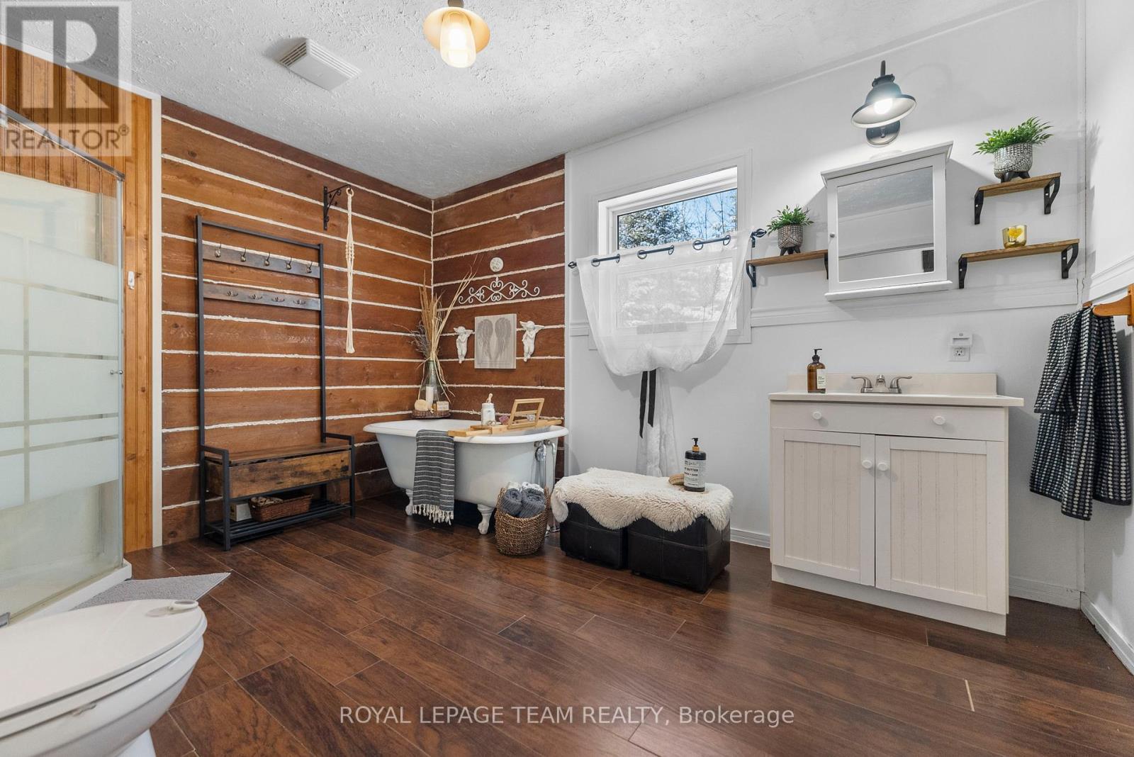 105 Heins Road, Lyndoch And Raglan, Ontario  K0J 2E0 - Photo 11 - X12003392