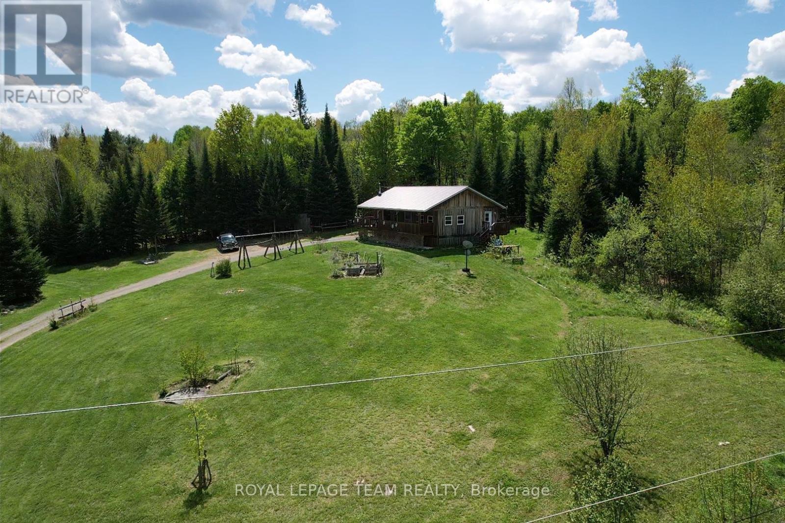 105 Heins Road, Lyndoch And Raglan, Ontario  K0J 2E0 - Photo 2 - X12003392