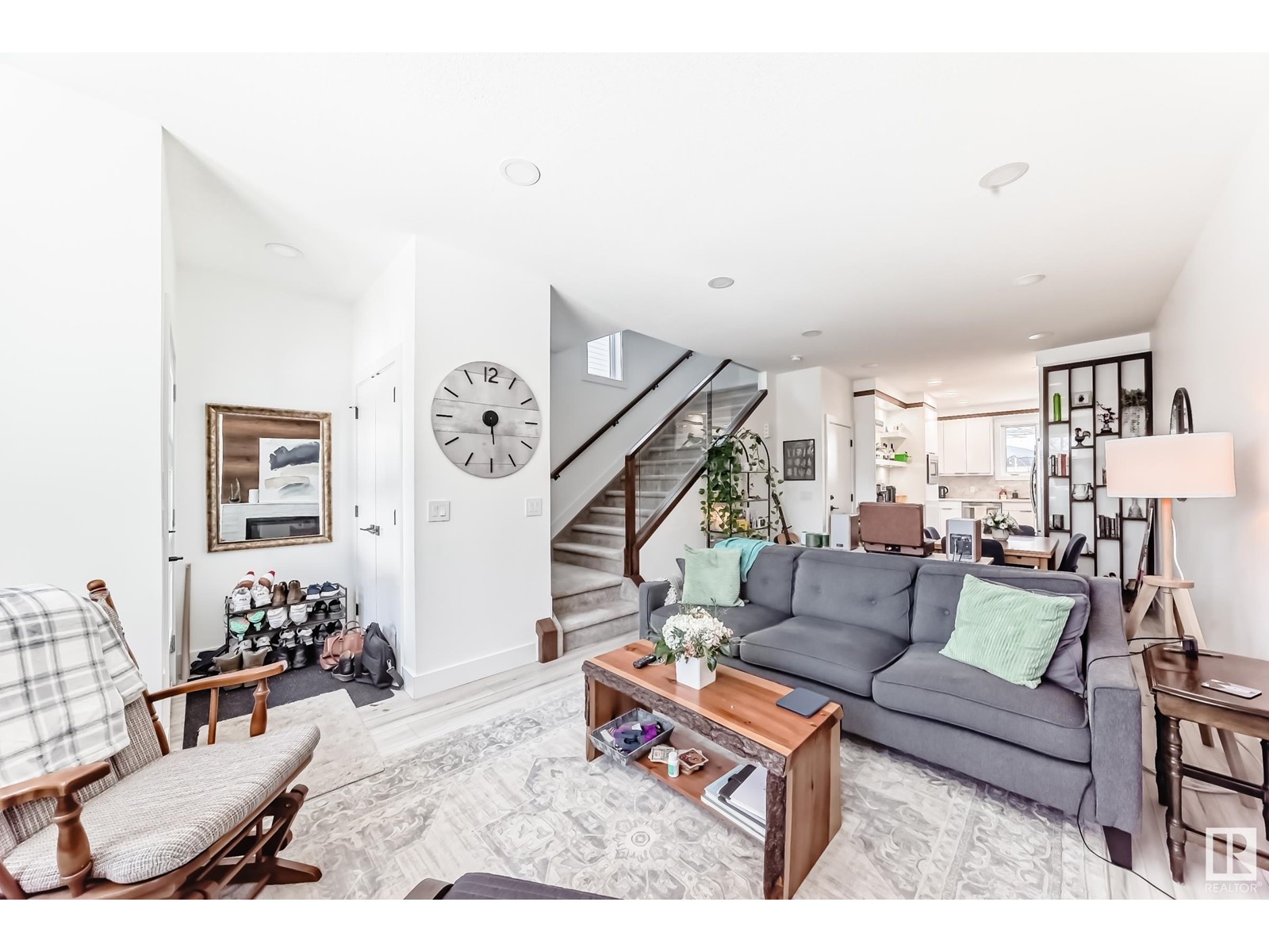 Property at 7222 112 ST NW image 4