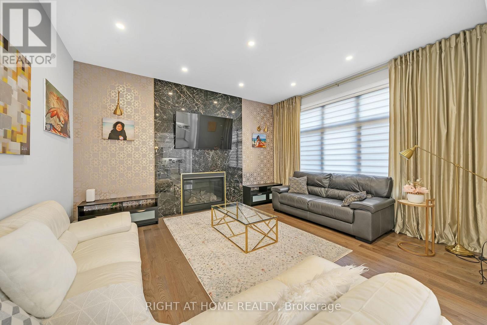 Property at 45 CAIRNS GATE image 4
