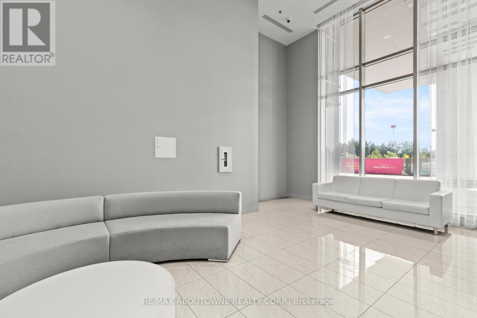 Property at 608 - 2087 FAIRVIEW STREET image 5