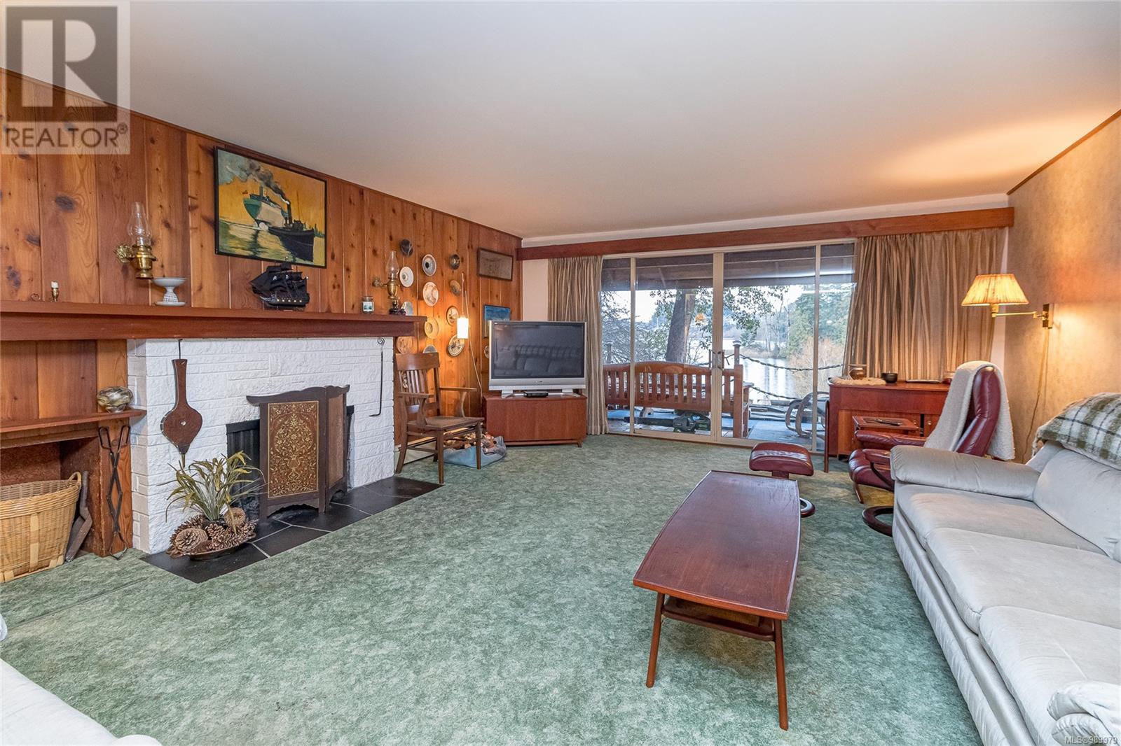Property at 1247 Goldstream Ave image 3