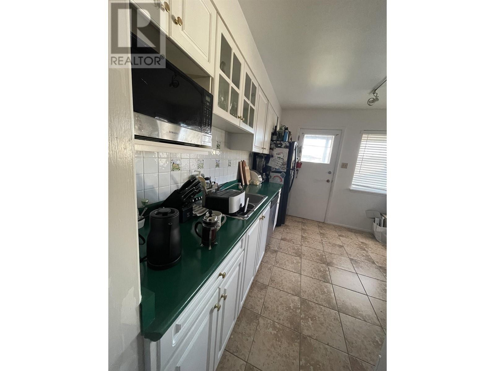 6655 Strathmore Avenue, Burnaby, British Columbia  V5E 3H8 - Photo 10 - R2974135