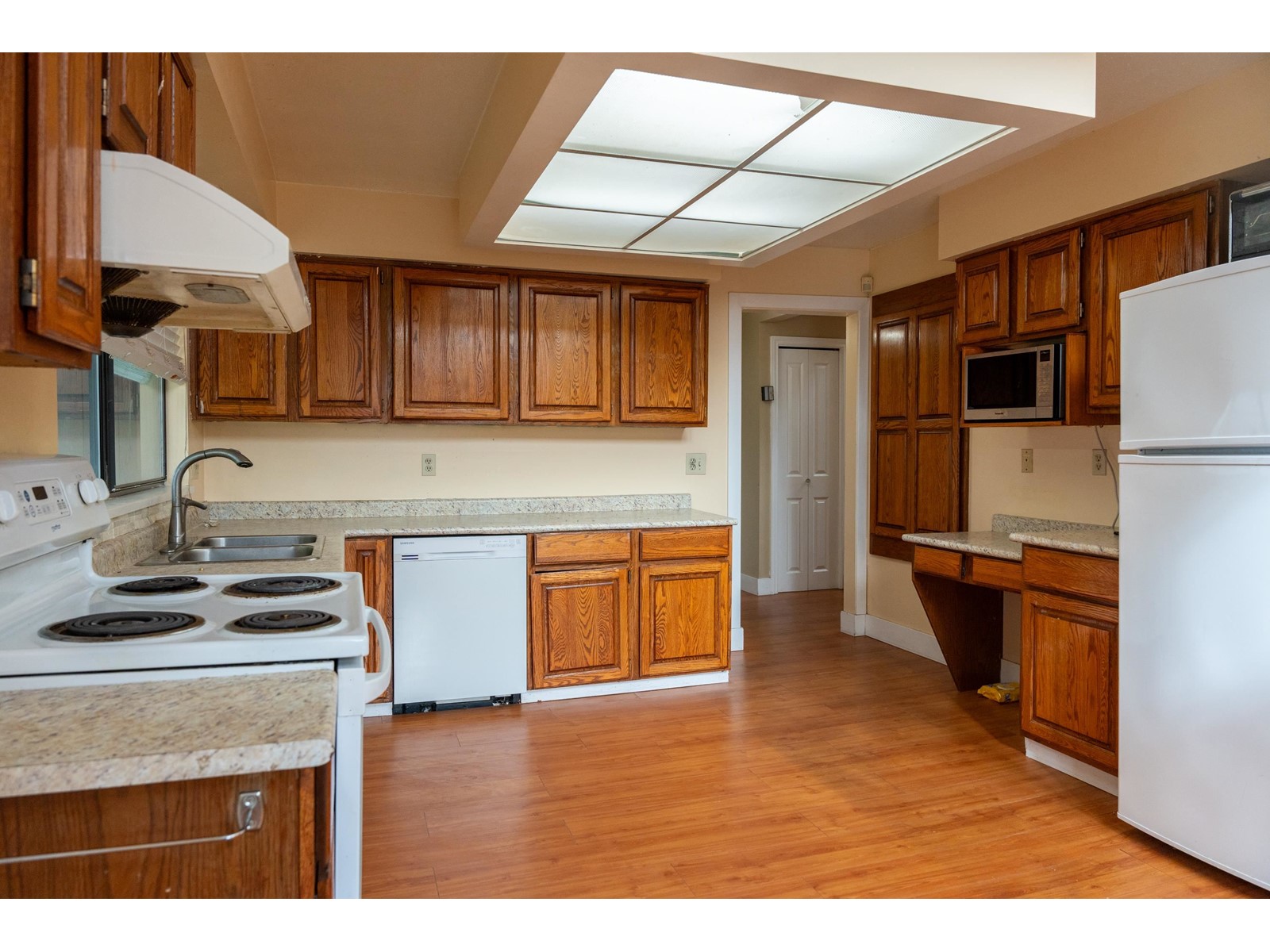 9213 133rd Street, Surrey, British Columbia  V3V 7E3 - Photo 12 - R2971995