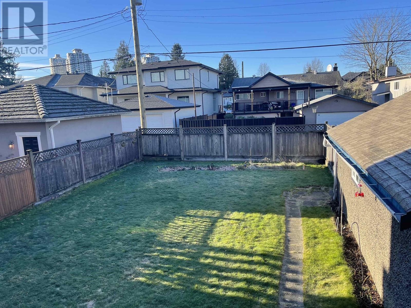 6655 Strathmore Avenue, Burnaby, British Columbia  V5E 3H8 - Photo 5 - R2974135