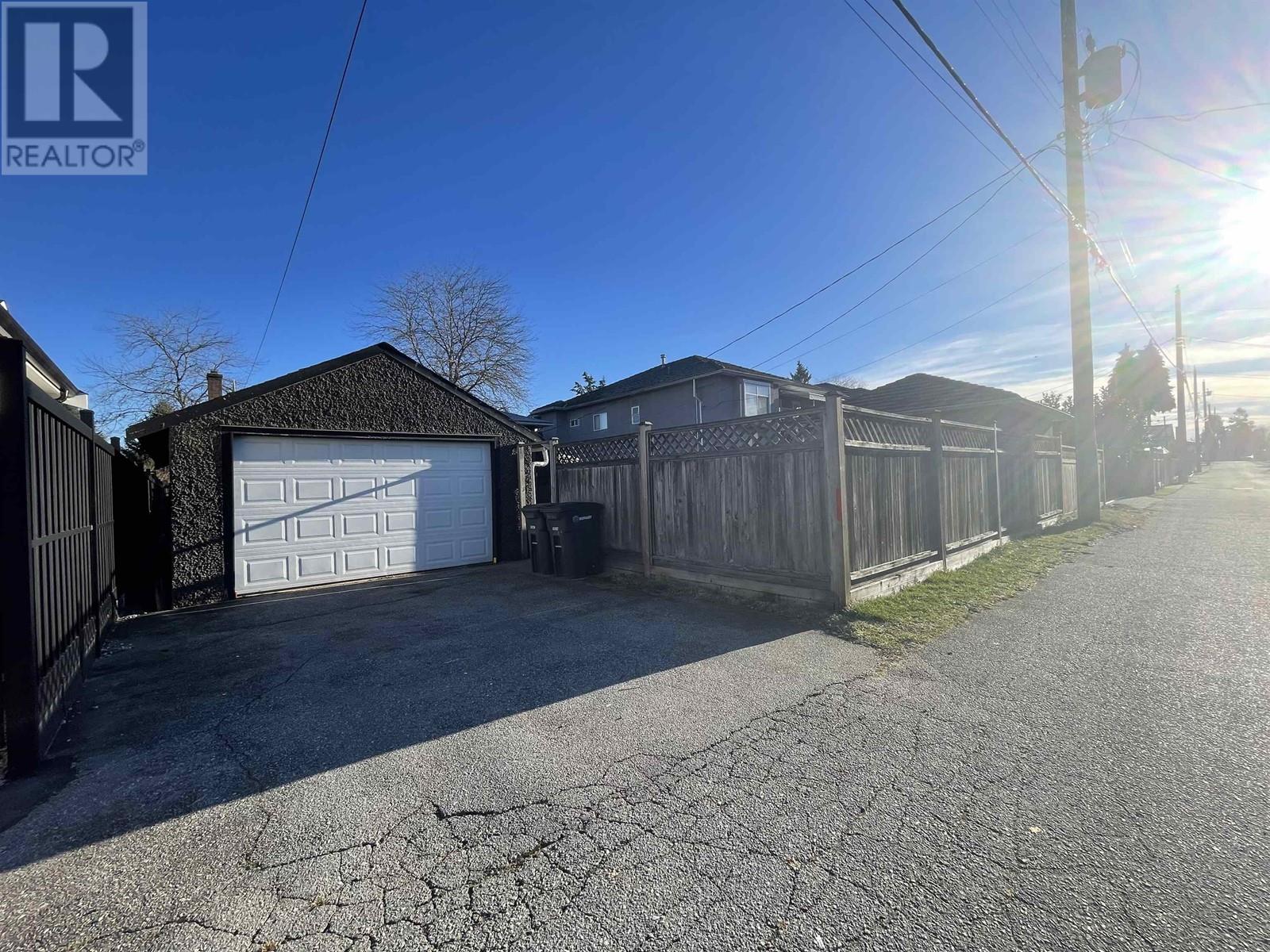 6655 Strathmore Avenue, Burnaby, British Columbia  V5E 3H8 - Photo 21 - R2974135