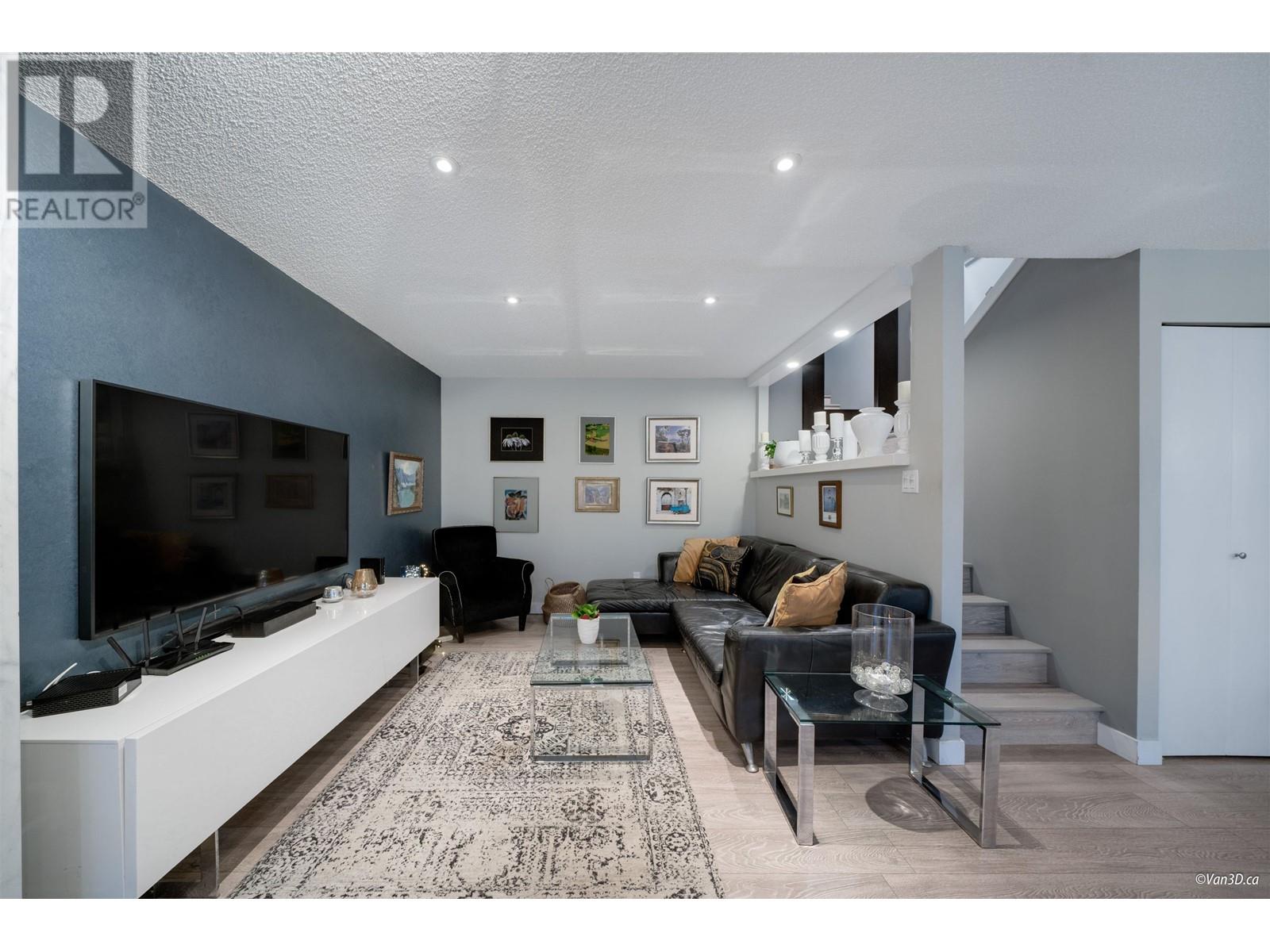 3903 Pender Street, Burnaby, British Columbia  V5C 2L7 - Photo 11 - R2974372