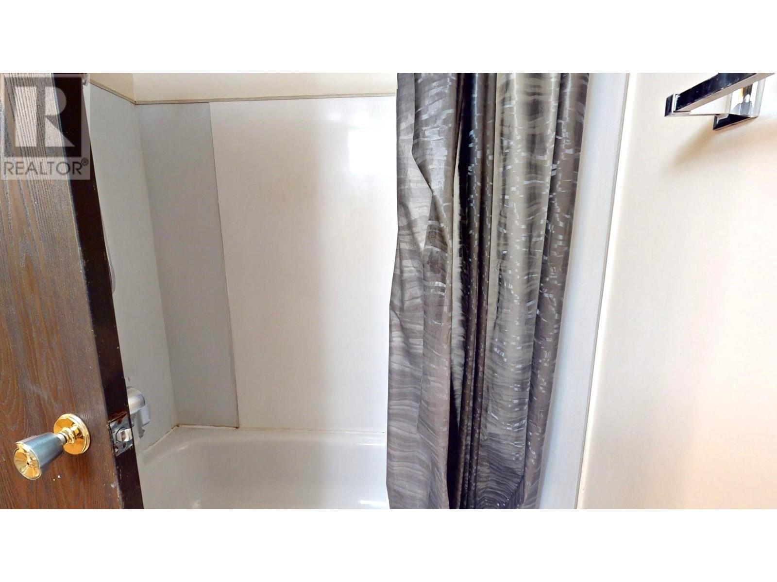 1804 Alpine Drive Unit# 210, Elkford, British Columbia  V0B 1H0 - Photo 18 - 10329127