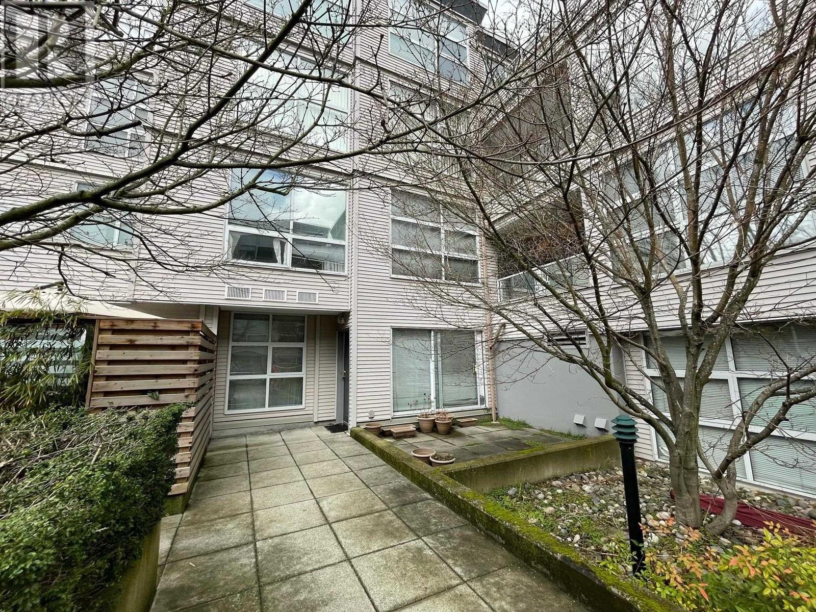 102 418 E Broadway, Vancouver, British Columbia  V5T 1X2 - Photo 2 - R2973241