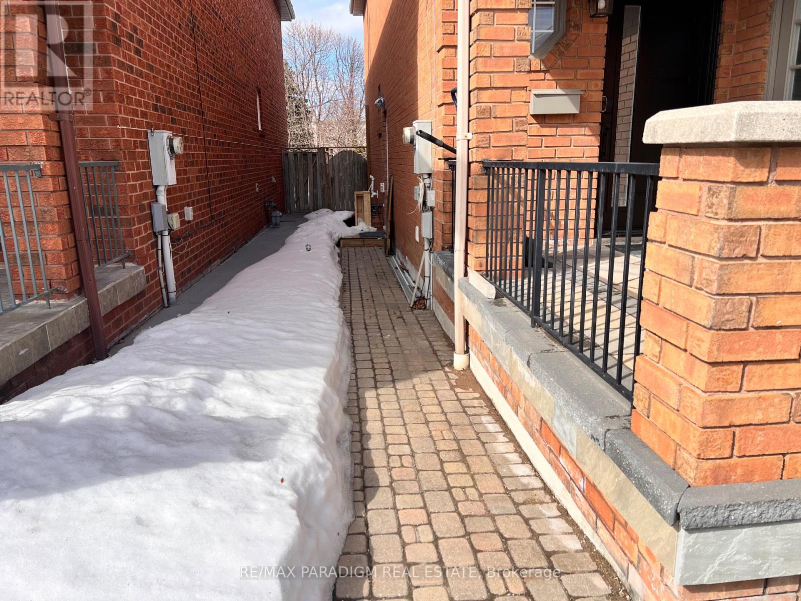 Bsmt - 691 Ashprior Avenue, Mississauga, Ontario  L5R 3N8 - Photo 2 - W12003417