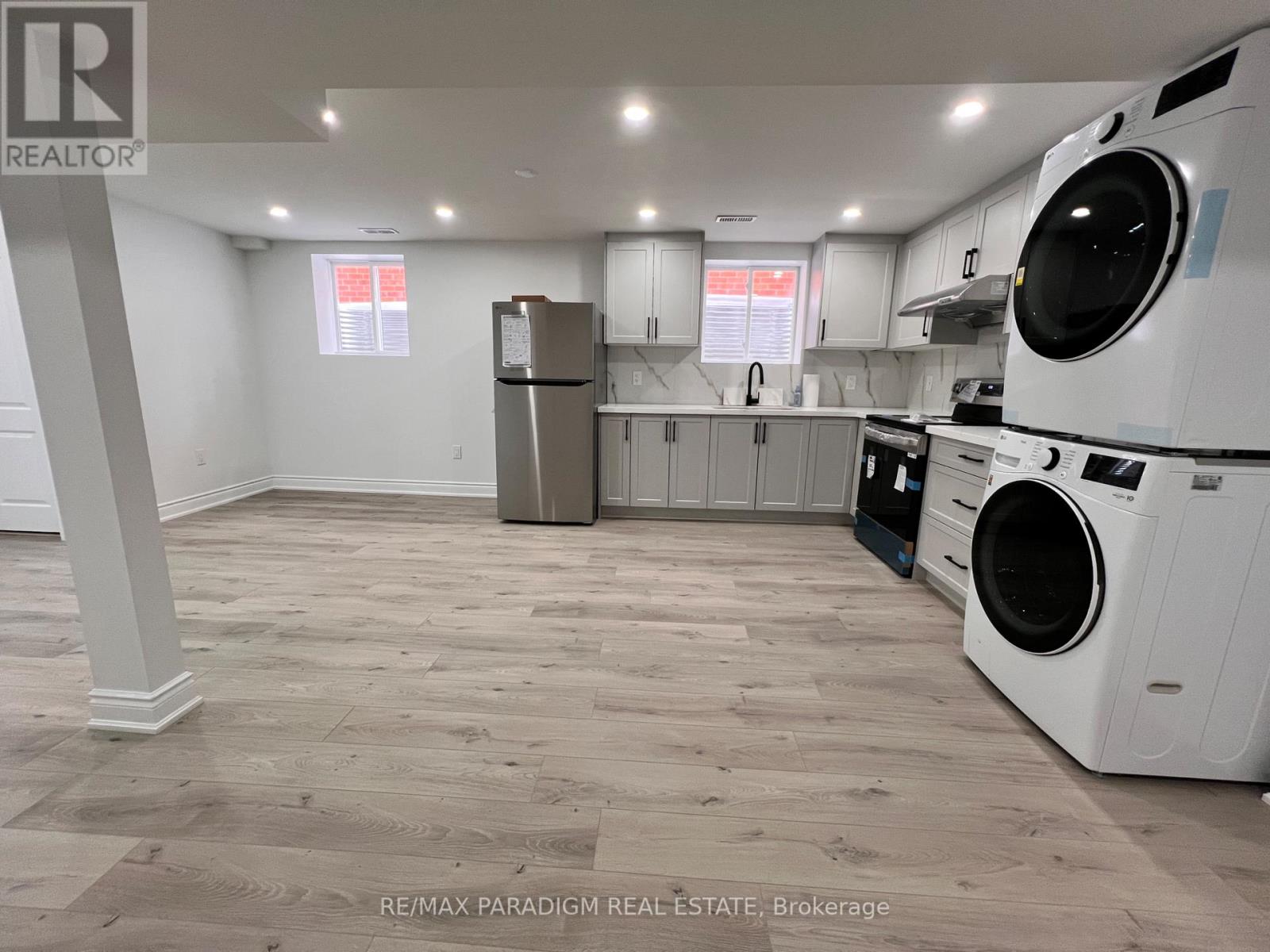 Bsmt - 691 Ashprior Avenue, Mississauga, Ontario  L5R 3N8 - Photo 7 - W12003417