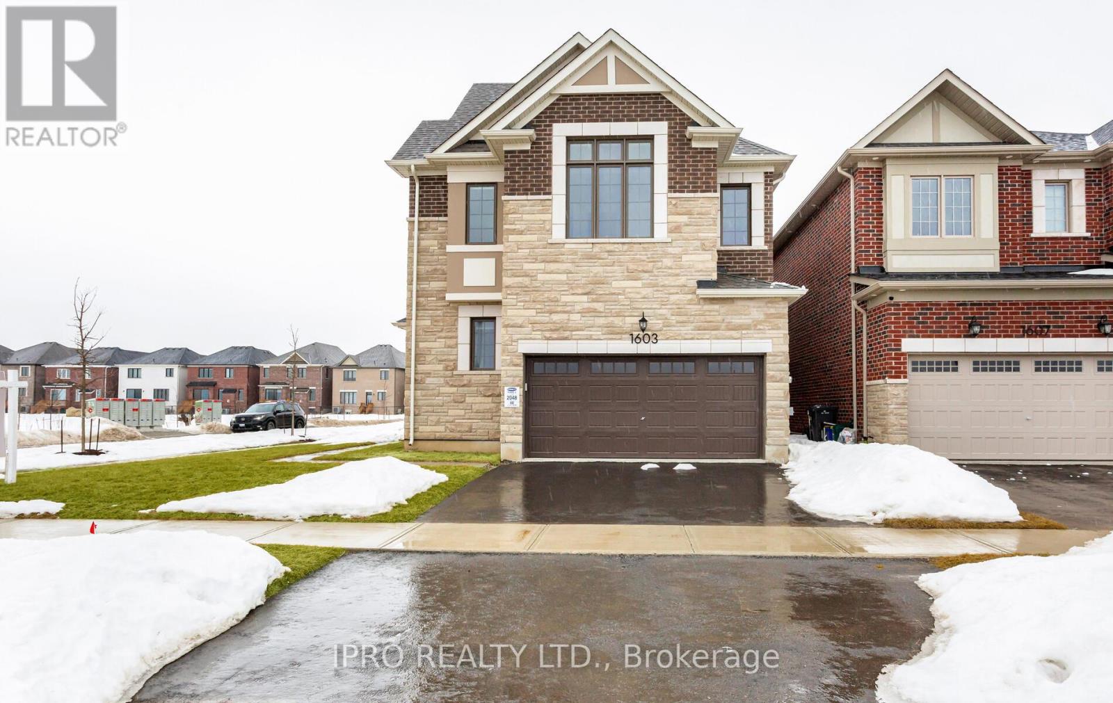 1603 Whitlock Avenue, Milton, Ontario  L9T 6H8 - Photo 4 - W12002523