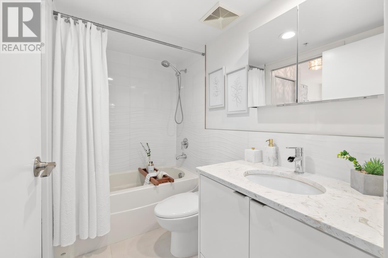 Listing Picture 16 of 31 : 406 1133 HOMER STREET, Vancouver / 溫哥華 - 魯藝地產 Yvonne Lu Group - MLS Medallion Club Member