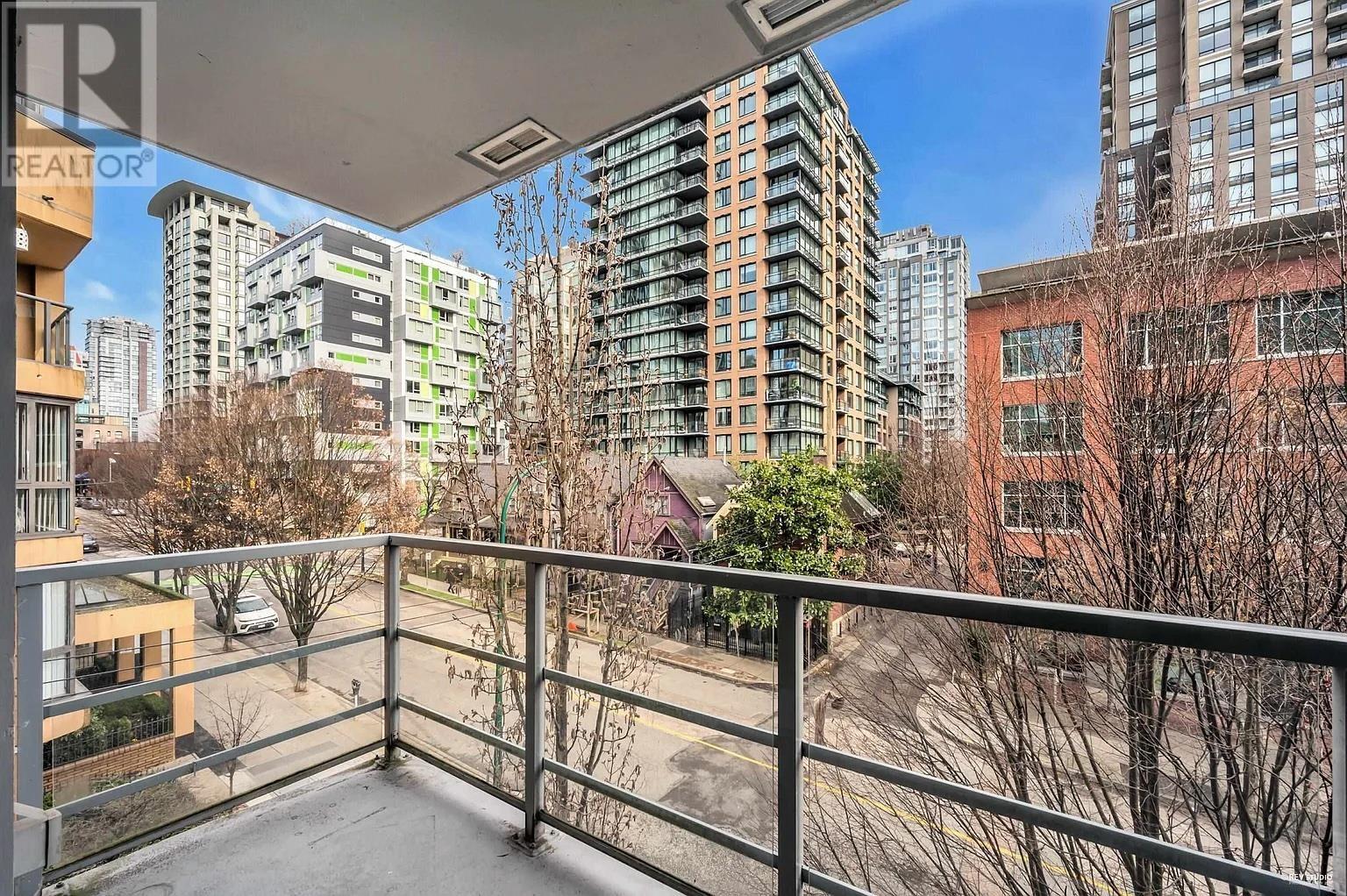 Listing Picture 20 of 31 : 406 1133 HOMER STREET, Vancouver / 溫哥華 - 魯藝地產 Yvonne Lu Group - MLS Medallion Club Member