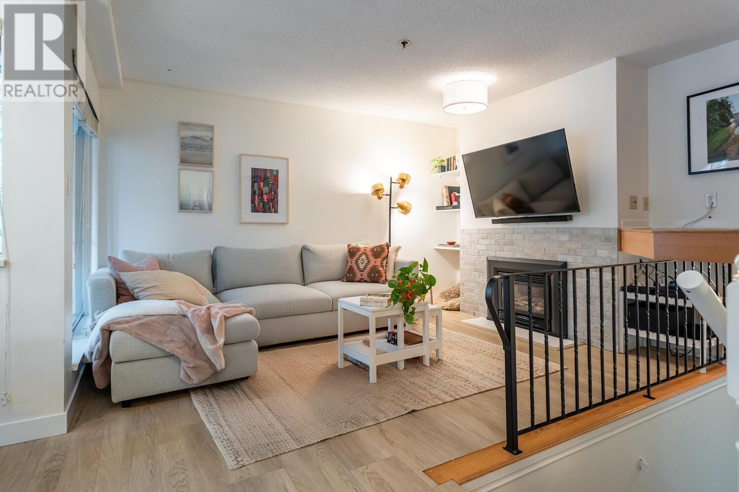 34 7345 SANDBORNE AVENUE, Burnaby