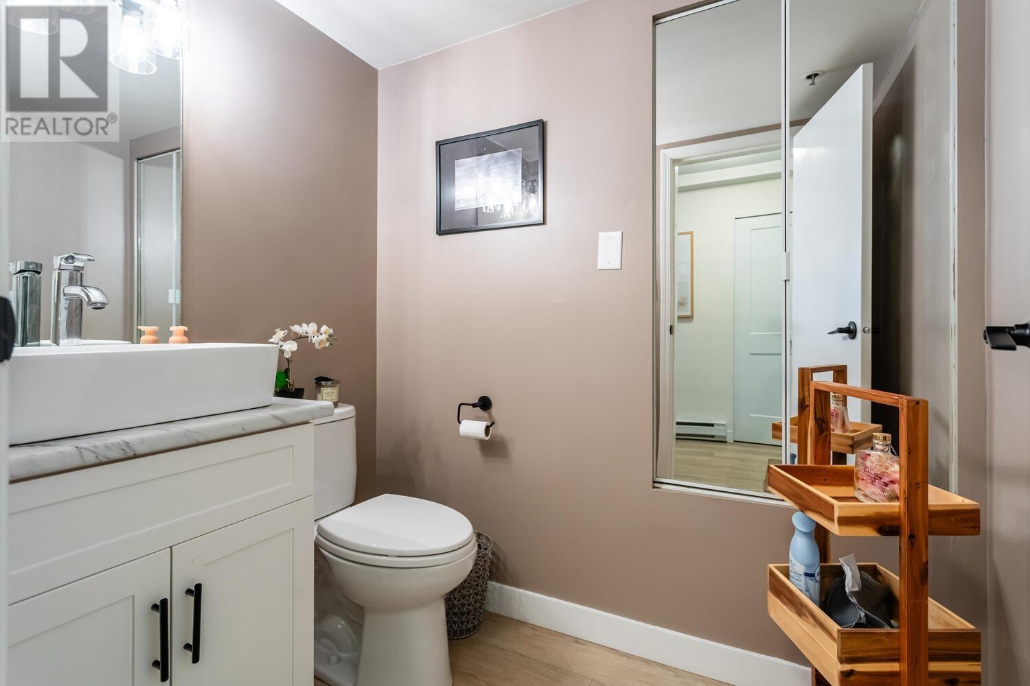 Listing Picture 11 of 31 : 34 7345 SANDBORNE AVENUE, Burnaby / 本拿比 - 魯藝地產 Yvonne Lu Group - MLS Medallion Club Member