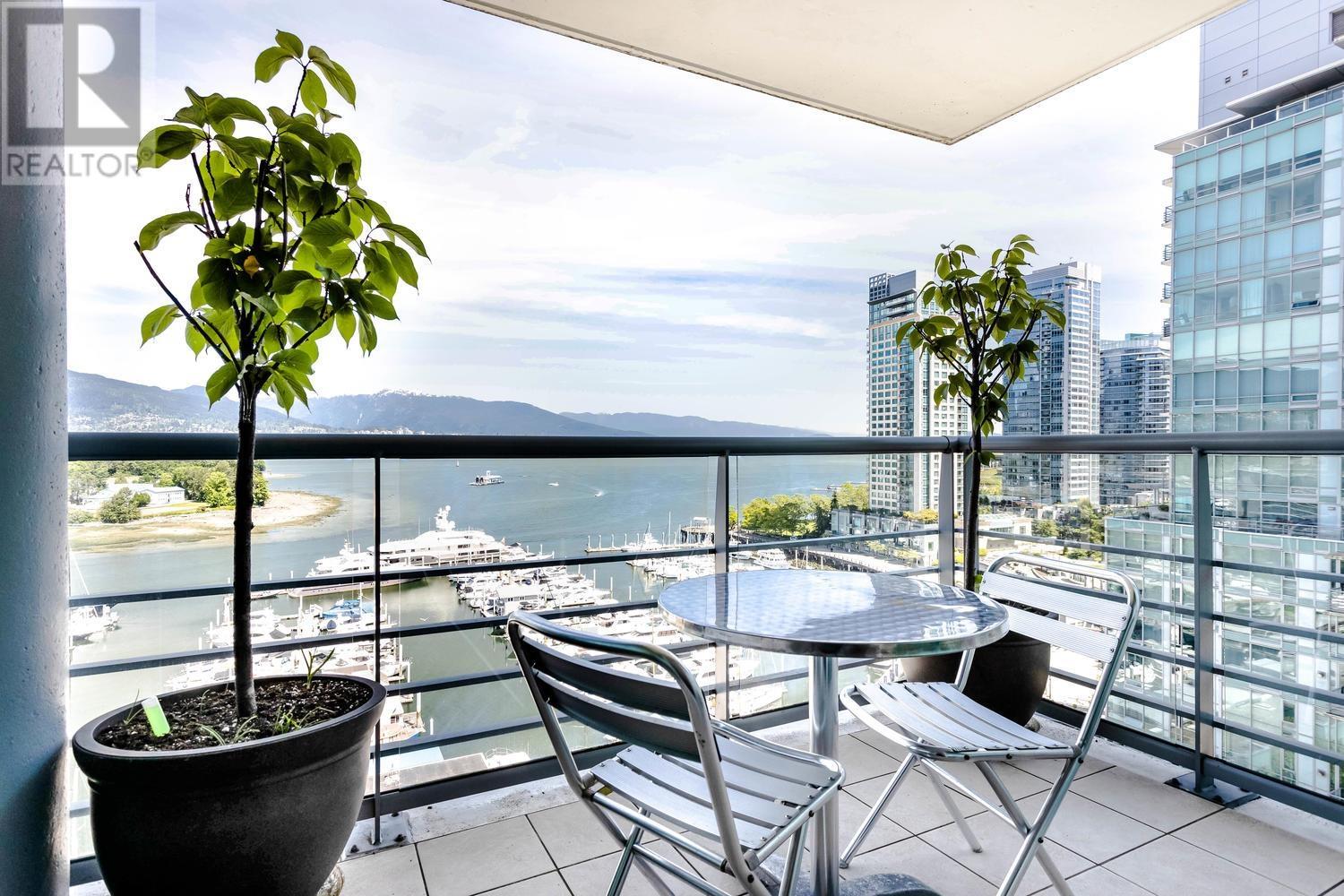1302 590 Nicola Street, Vancouver, British Columbia  V6G 3J8 - Photo 3 - R2973788