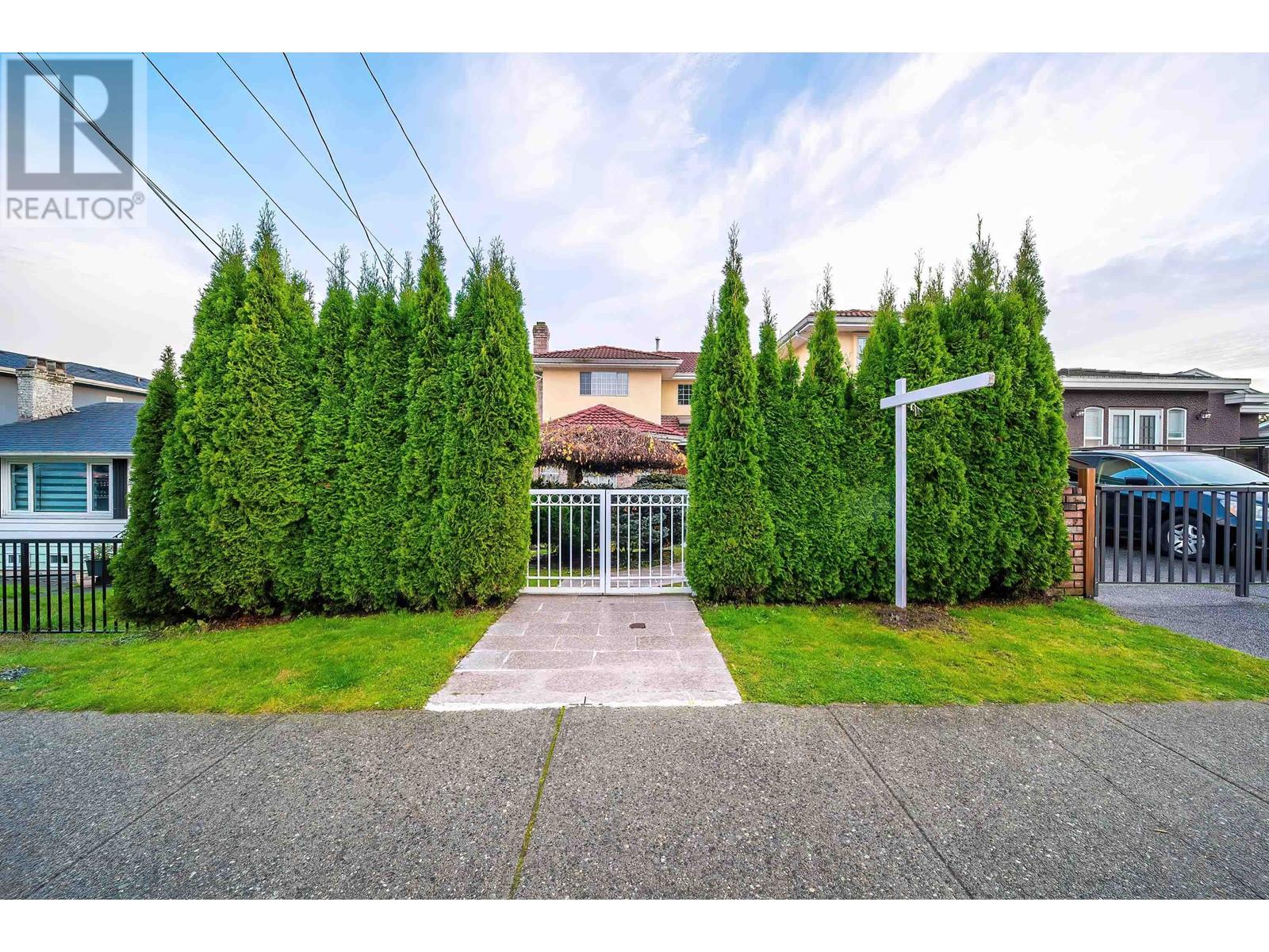 8030 11th Avenue, Burnaby, British Columbia  V3N 2N7 - Photo 21 - R2974354