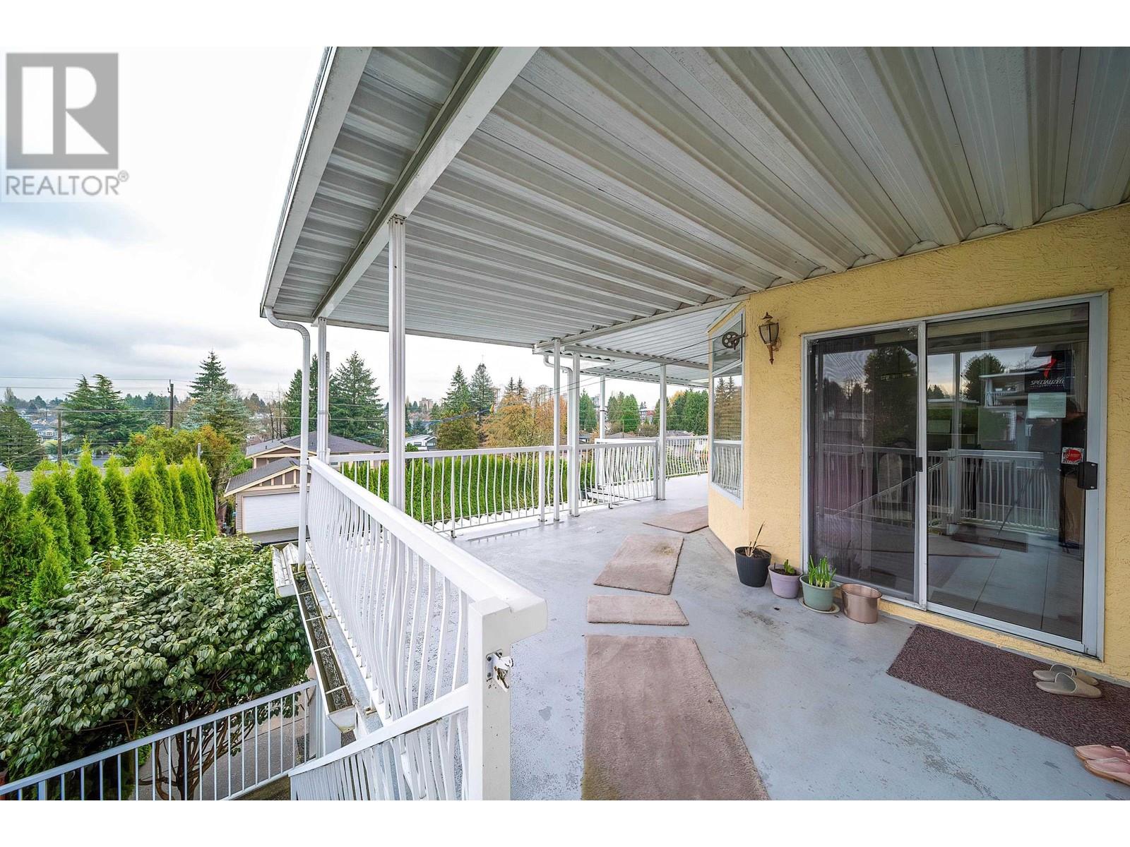 8030 11th Avenue, Burnaby, British Columbia  V3N 2N7 - Photo 26 - R2974354