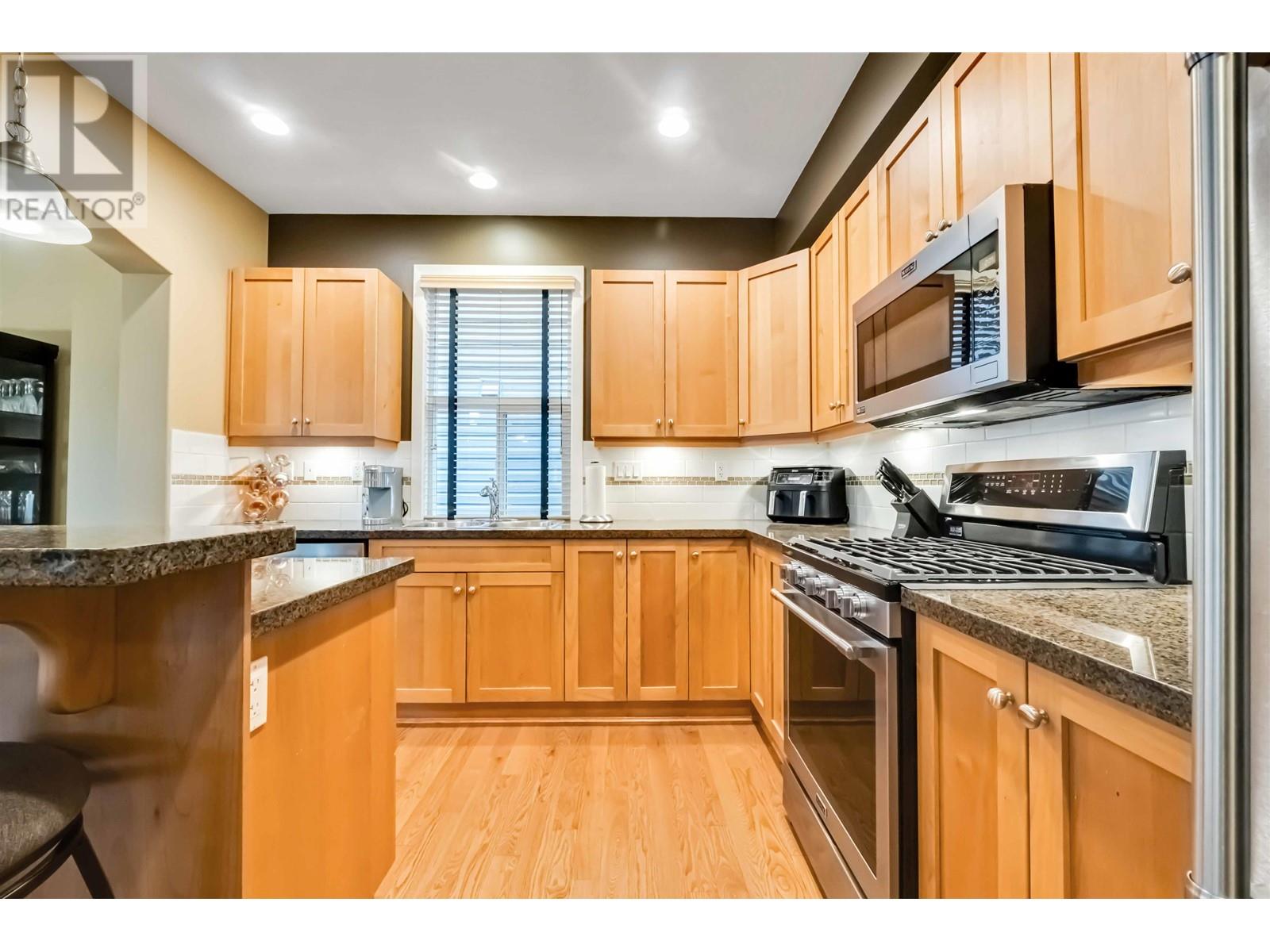 11151 Carter Close, Pitt Meadows, British Columbia  V3Y 0B4 - Photo 7 - R2974005